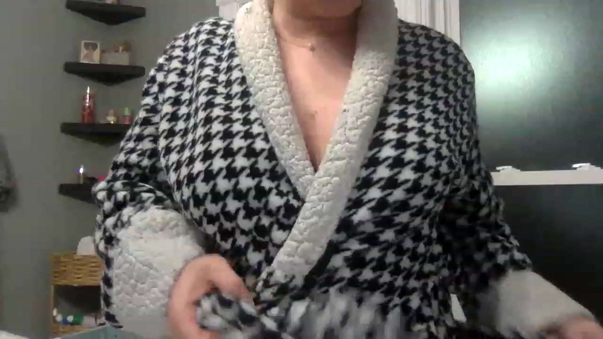 Gallery image thumbnail from BendyBlonde1's myfreecams stream on, 02/10/2023, 03:32 image 2 of 20