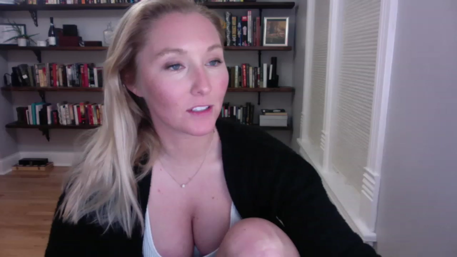 Gallery image thumbnail from BendyBlonde1's myfreecams stream on, 02/10/2023, 07:17 image 19 of 20