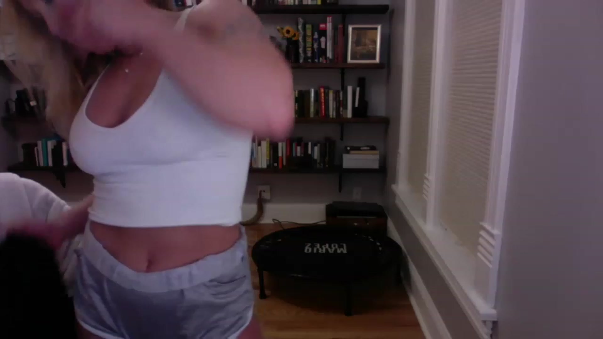 Gallery image thumbnail from BendyBlonde1's myfreecams stream on, 02/10/2023, 07:17 image 1 of 20
