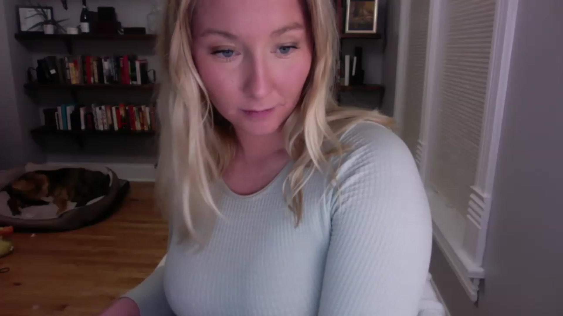 Gallery image thumbnail from BendyBlonde1's myfreecams stream on, 03/02/2023, 02:43 image 4 of 20