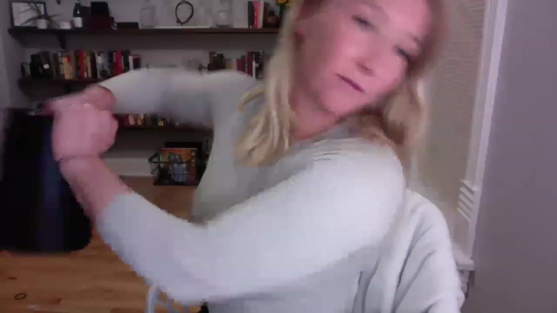Gallery image thumbnail from BendyBlonde1's myfreecams stream on, 03/02/2023, 02:43 image 18 of 20