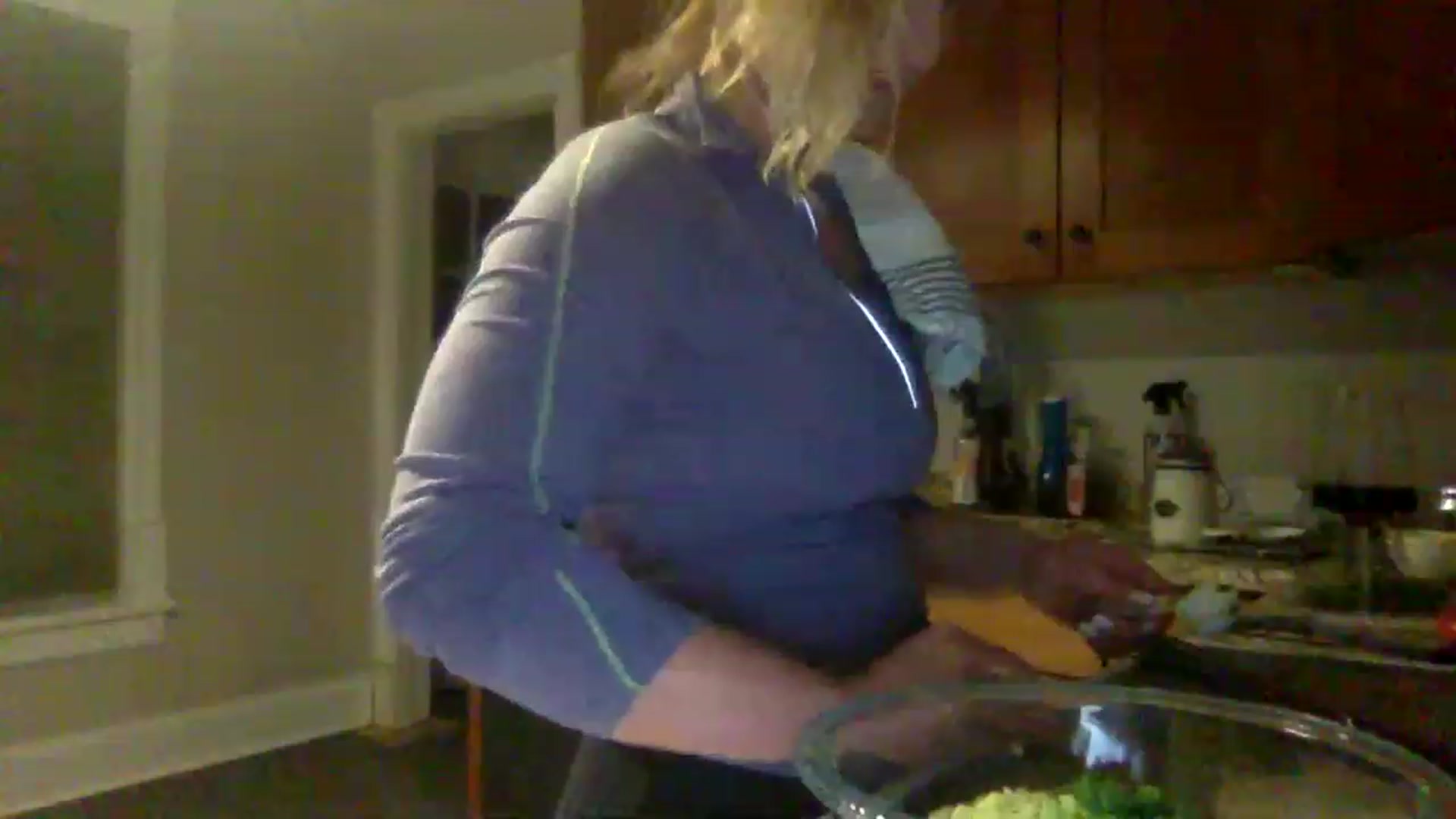Gallery image thumbnail from BendyBlonde1's myfreecams stream on, 03/03/2023, 01:18 image 12 of 20
