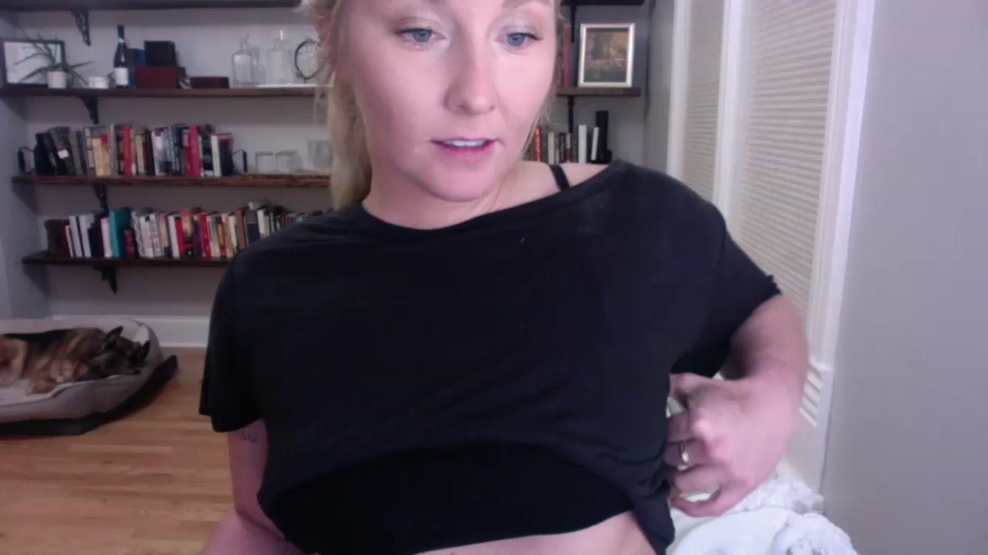 Gallery image thumbnail from BendyBlonde1's myfreecams stream on, 03/07/2023, 01:45 image 18 of 20