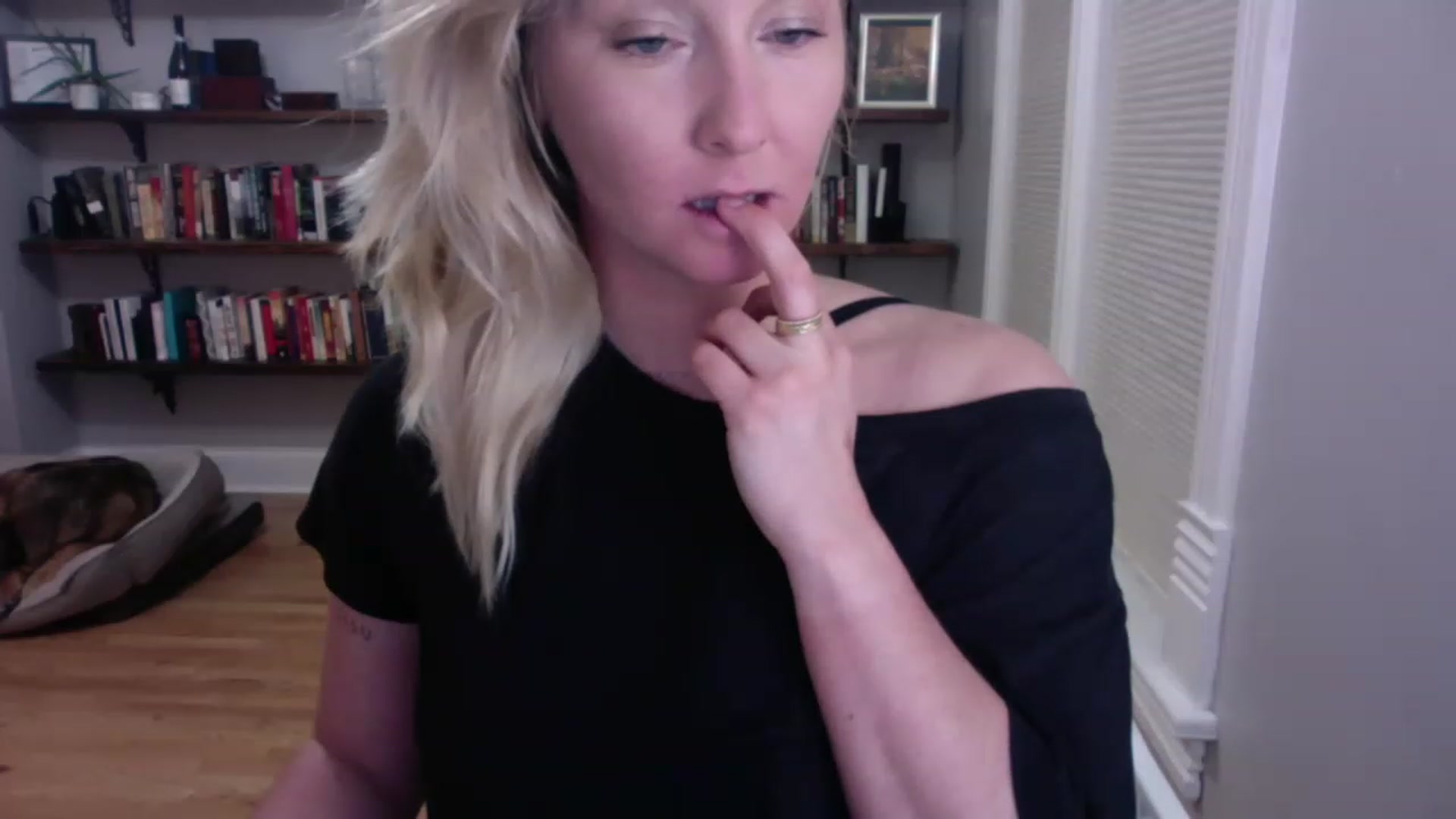 Gallery image thumbnail from BendyBlonde1's myfreecams stream on, 03/07/2023, 04:16 image 11 of 20