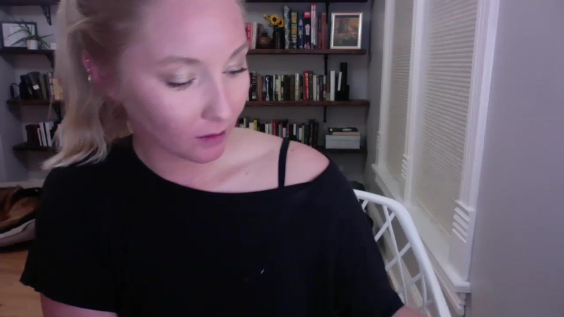 Gallery image thumbnail from BendyBlonde1's myfreecams stream on, 03/07/2023, 04:16 image 6 of 20