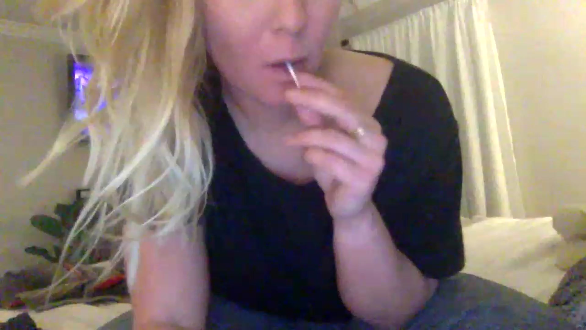 Gallery image thumbnail from BendyBlonde1's myfreecams stream on, 03/07/2023, 06:31 image 2 of 20