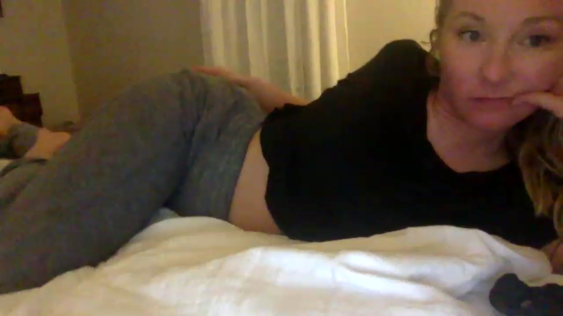 Gallery image thumbnail from BendyBlonde1's myfreecams stream on, 03/07/2023, 06:31 image 13 of 20