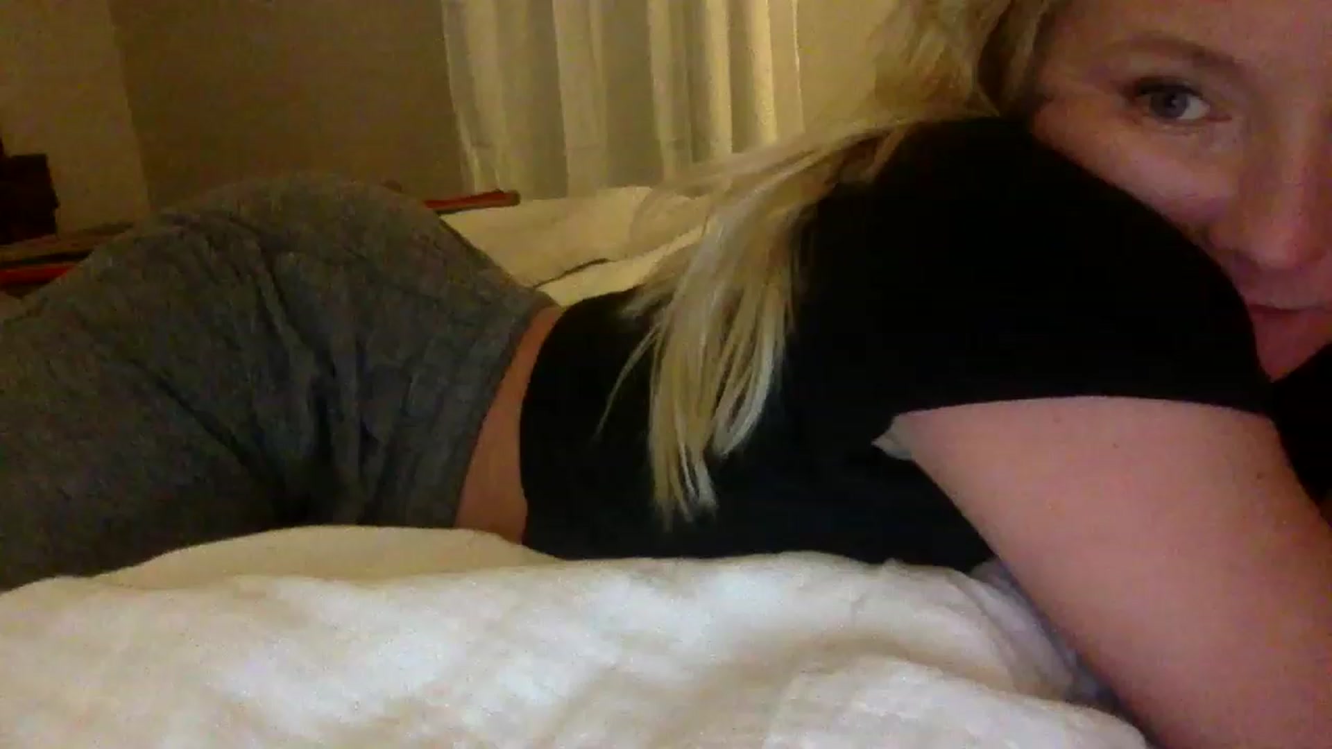 Gallery image thumbnail from BendyBlonde1's myfreecams stream on, 03/07/2023, 06:31 image 15 of 20