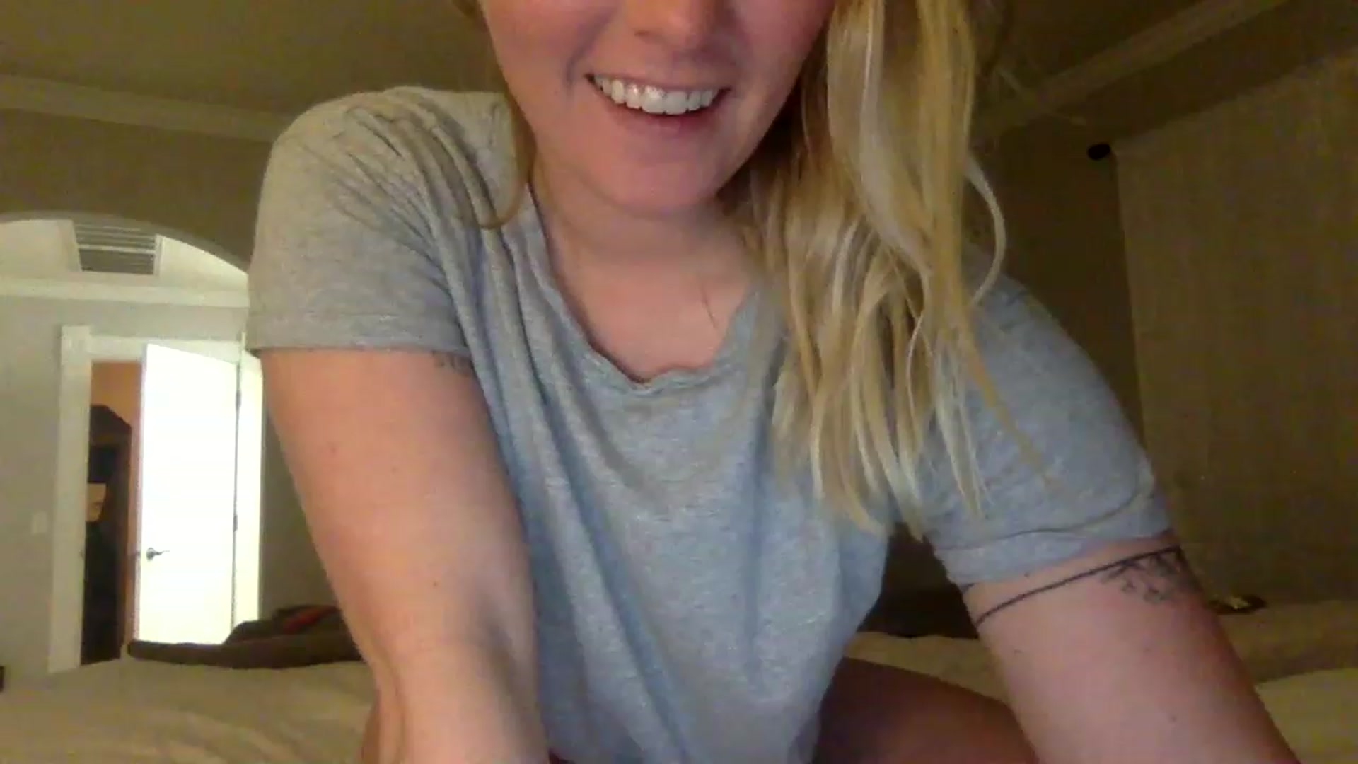 Gallery image thumbnail from BendyBlonde1's myfreecams stream on, 03/11/2023, 05:39 image 20 of 20