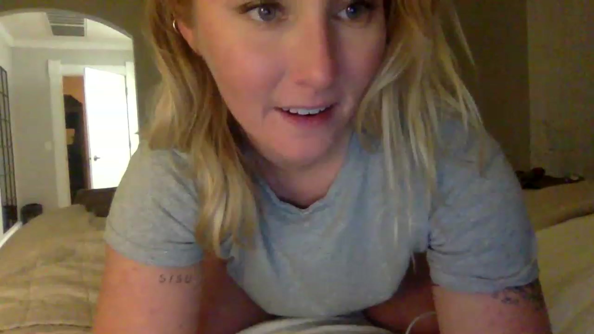 Gallery image thumbnail from BendyBlonde1's myfreecams stream on, 03/11/2023, 05:39 image 2 of 20