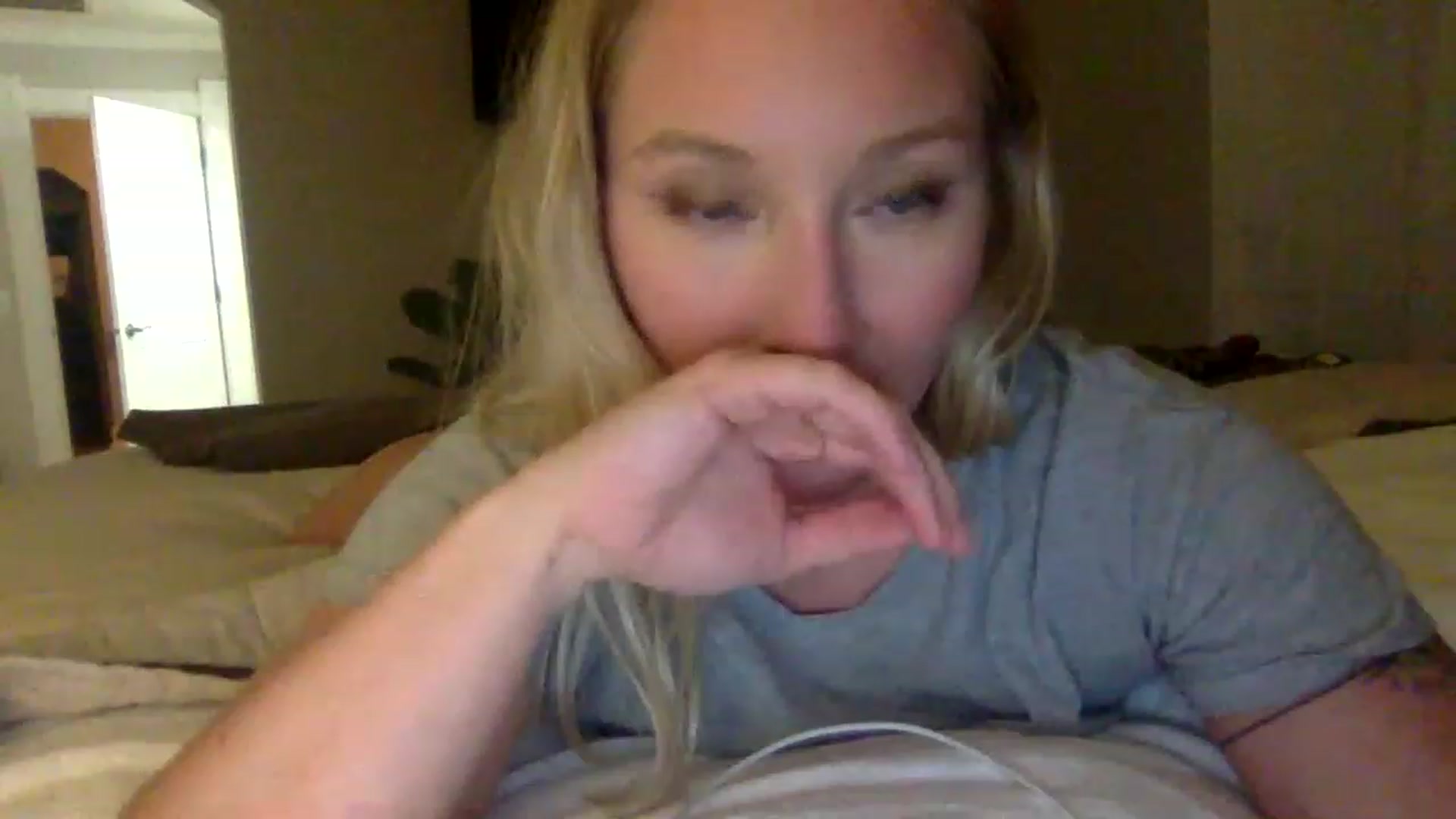 Gallery image thumbnail from BendyBlonde1's myfreecams stream on, 03/11/2023, 05:39 image 8 of 20