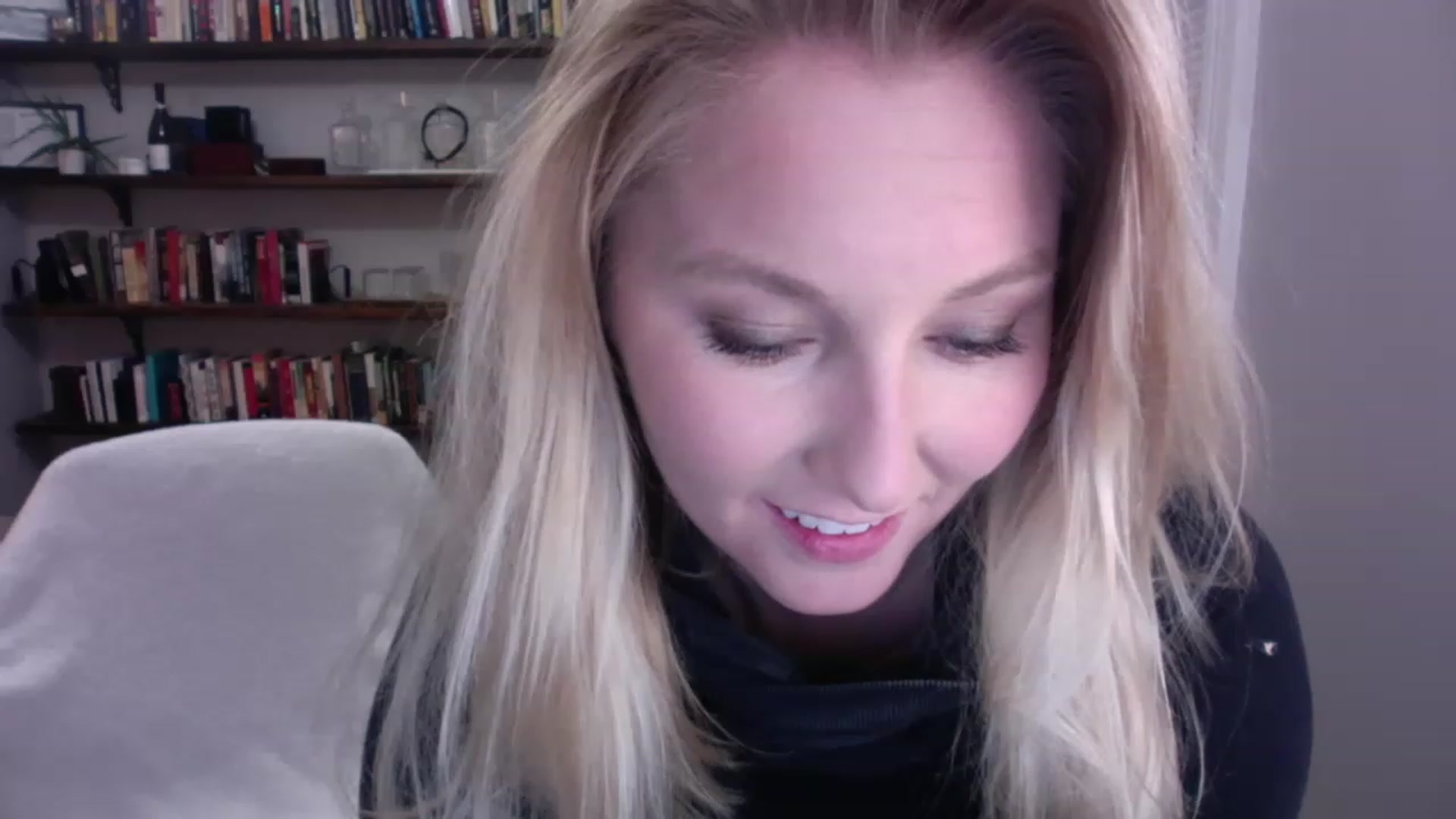 Gallery image thumbnail from BendyBlonde1's myfreecams stream on, 03/18/2023, 24:50 image 1 of 20