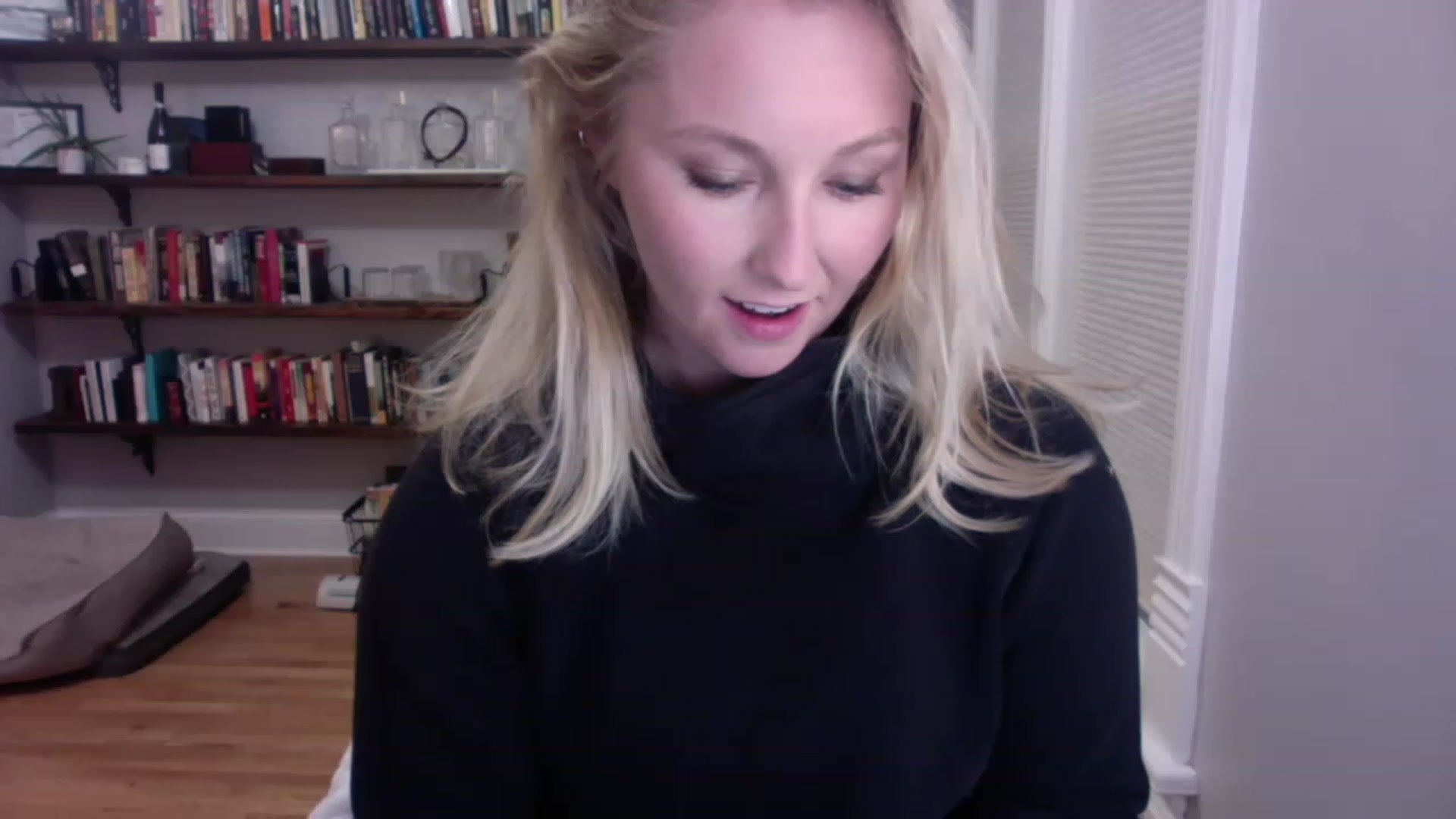 Gallery image thumbnail from BendyBlonde1's myfreecams stream on, 03/18/2023, 24:50 image 3 of 20