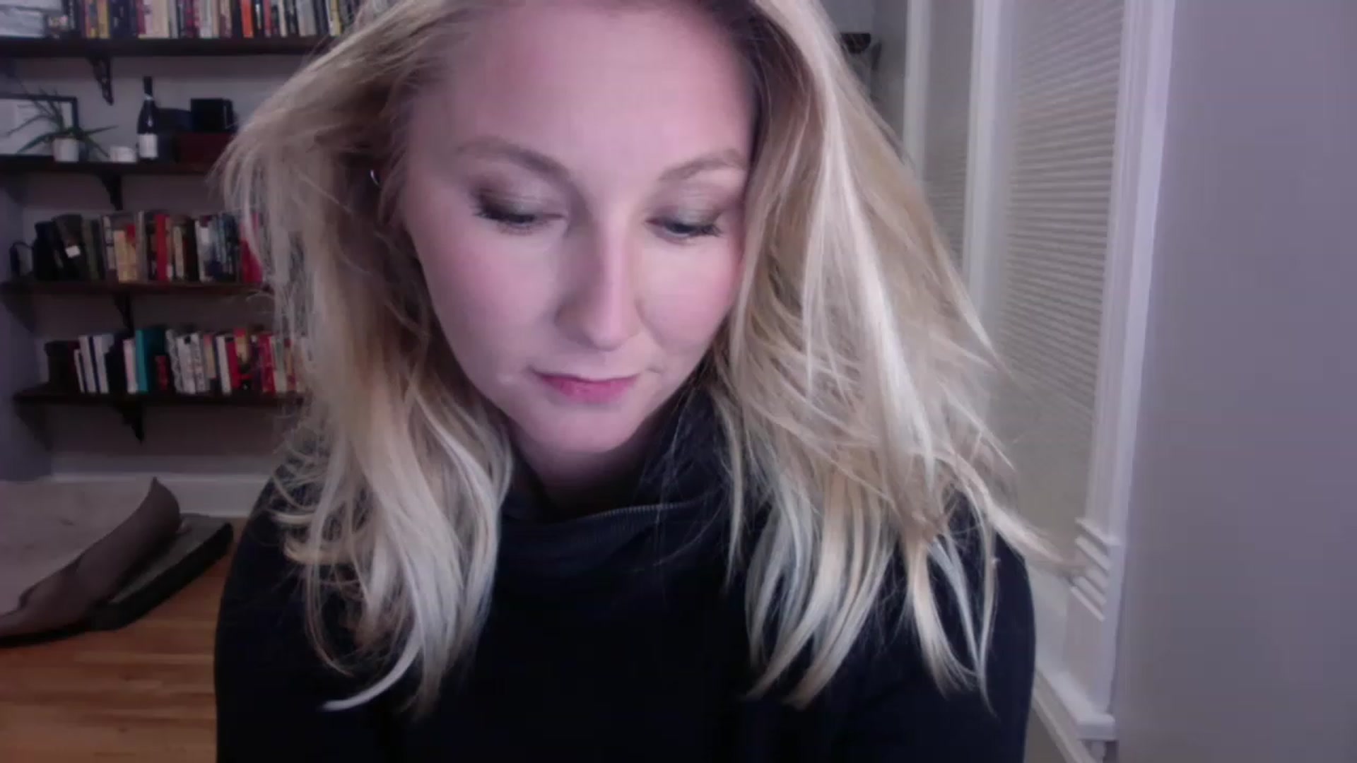 Gallery image thumbnail from BendyBlonde1's myfreecams stream on, 03/18/2023, 24:50 image 4 of 20