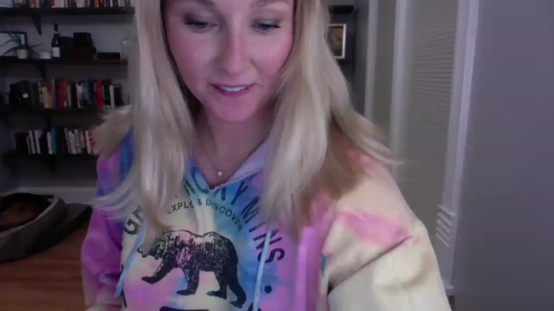 Gallery image thumbnail from BendyBlonde1's myfreecams stream on, 03/18/2023, 03:43 image 19 of 20