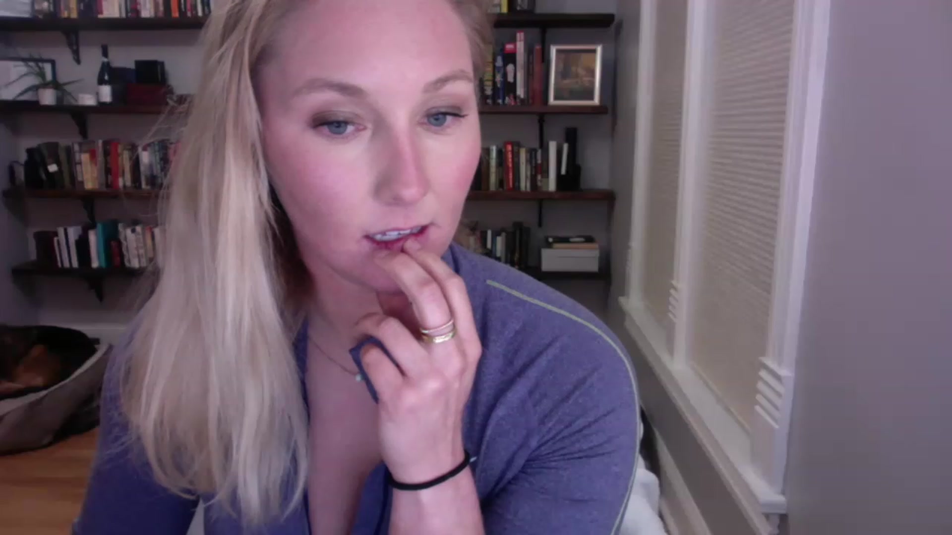 Gallery image thumbnail from BendyBlonde1's myfreecams stream on, 03/18/2023, 03:43 image 9 of 20