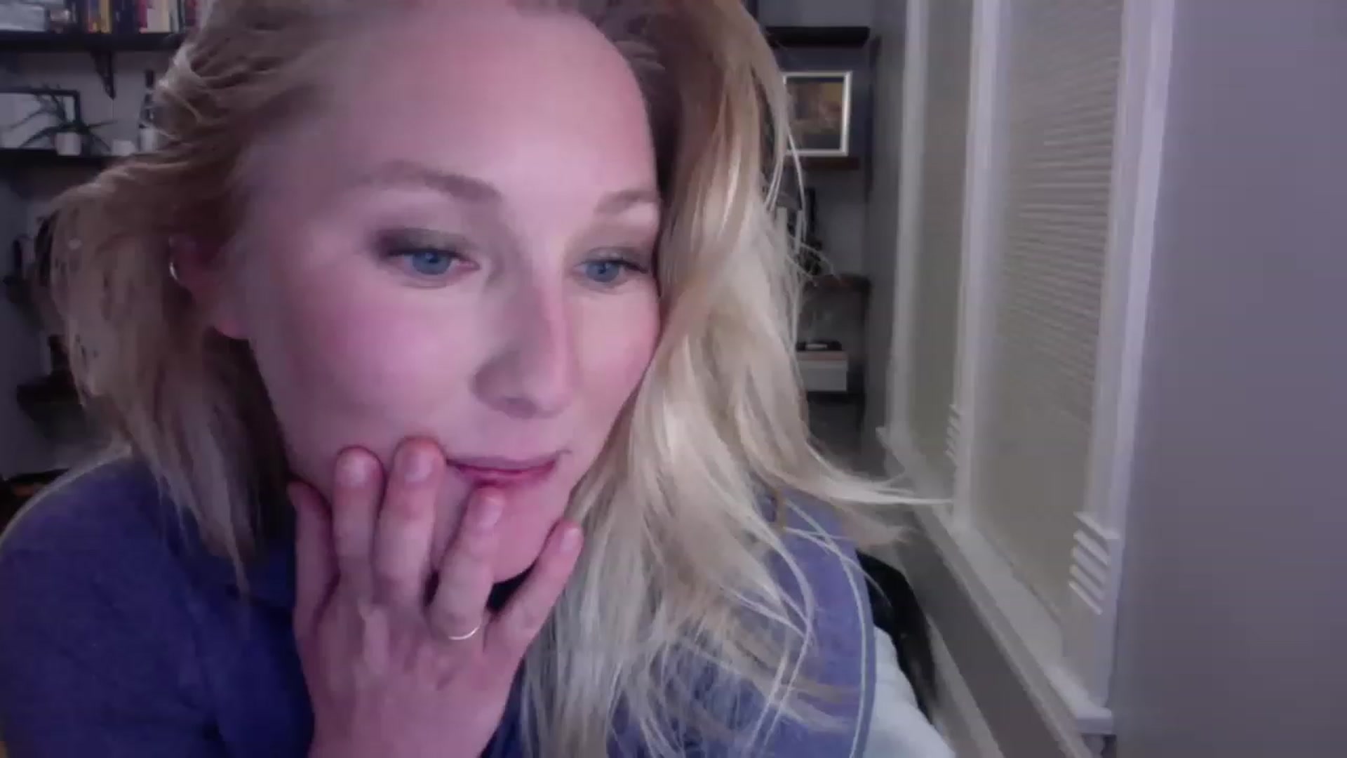 Gallery image thumbnail from BendyBlonde1's myfreecams stream on, 03/18/2023, 03:43 image 1 of 20