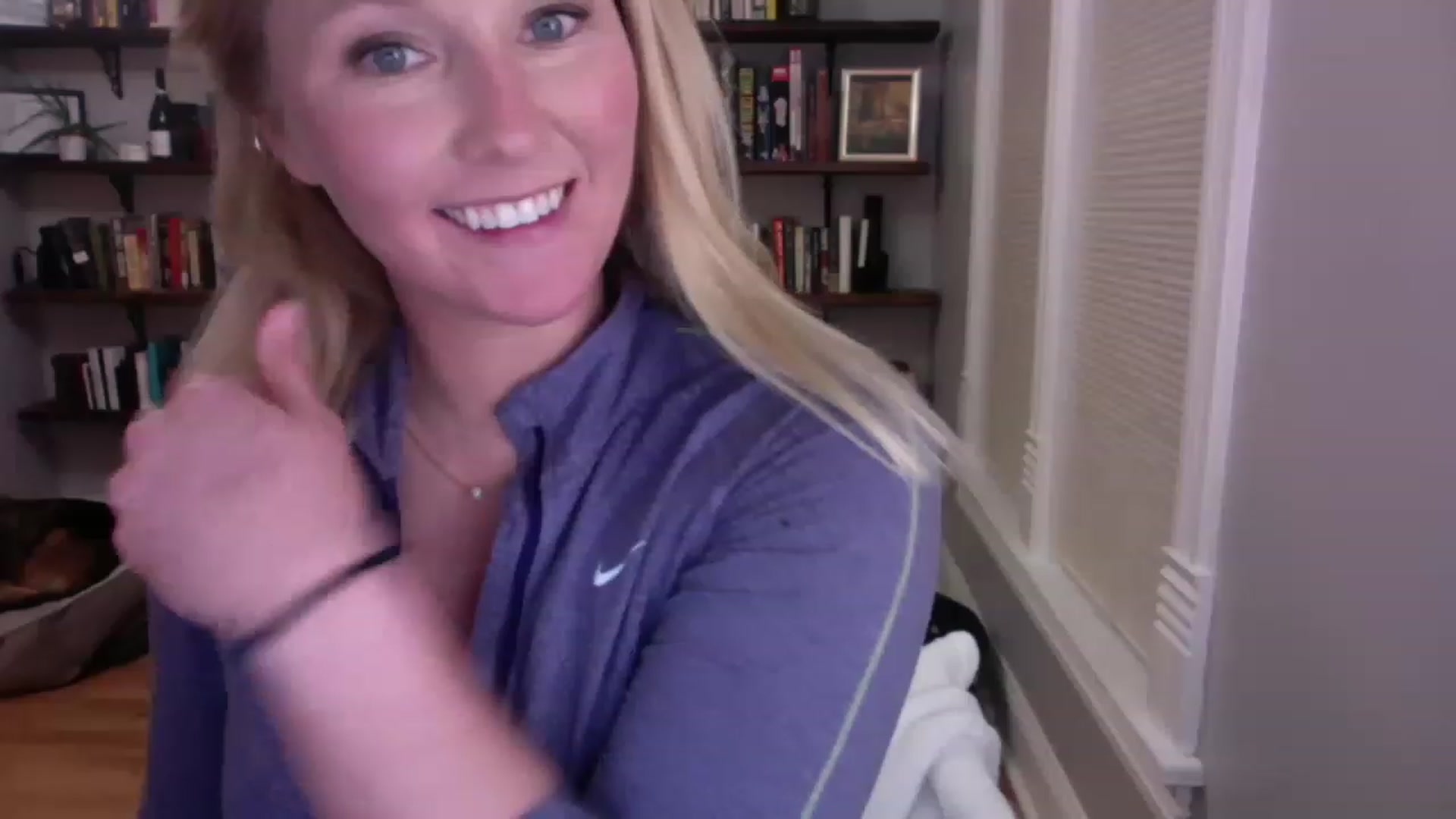 Gallery image thumbnail from BendyBlonde1's myfreecams stream on, 03/18/2023, 03:43 image 10 of 20