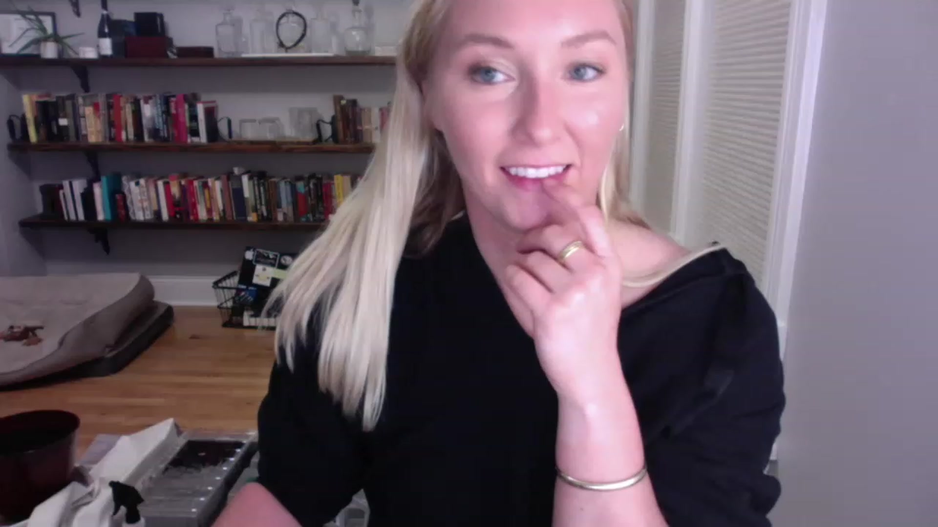 Gallery image thumbnail from BendyBlonde1's myfreecams stream on, 04/12/2023, 02:58 image 1 of 20