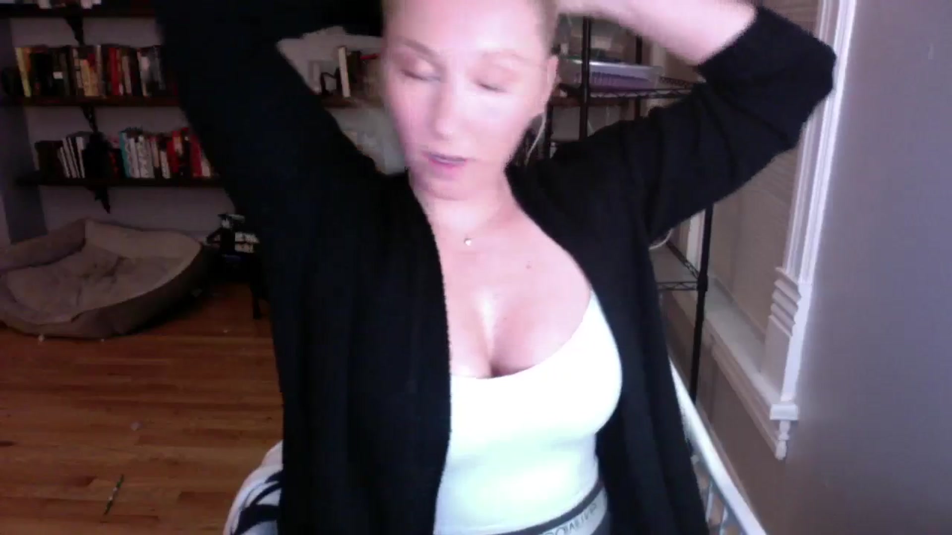 Gallery image thumbnail from BendyBlonde1's myfreecams stream on, 08/29/2023, 04:50 image 5 of 20