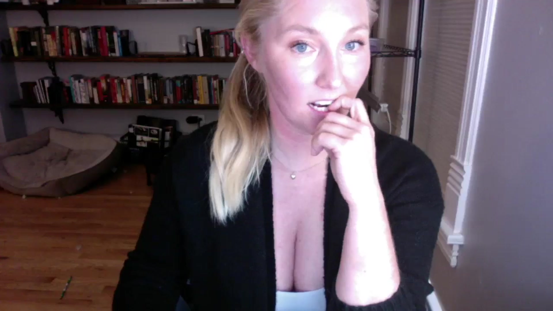 Gallery image thumbnail from BendyBlonde1's myfreecams stream on, 08/29/2023, 04:50 image 6 of 20