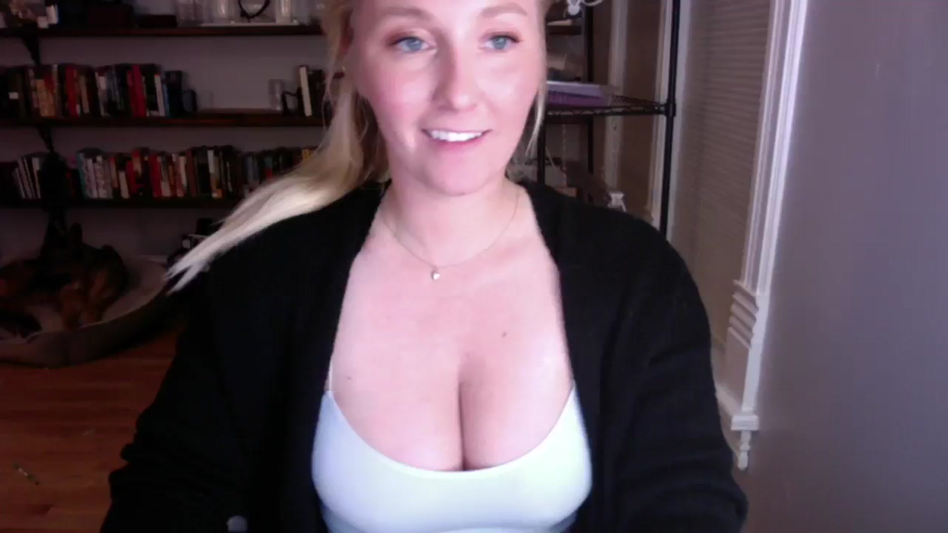 Gallery image thumbnail from BendyBlonde1's myfreecams stream on, 08/29/2023, 07:02 image 1 of 20