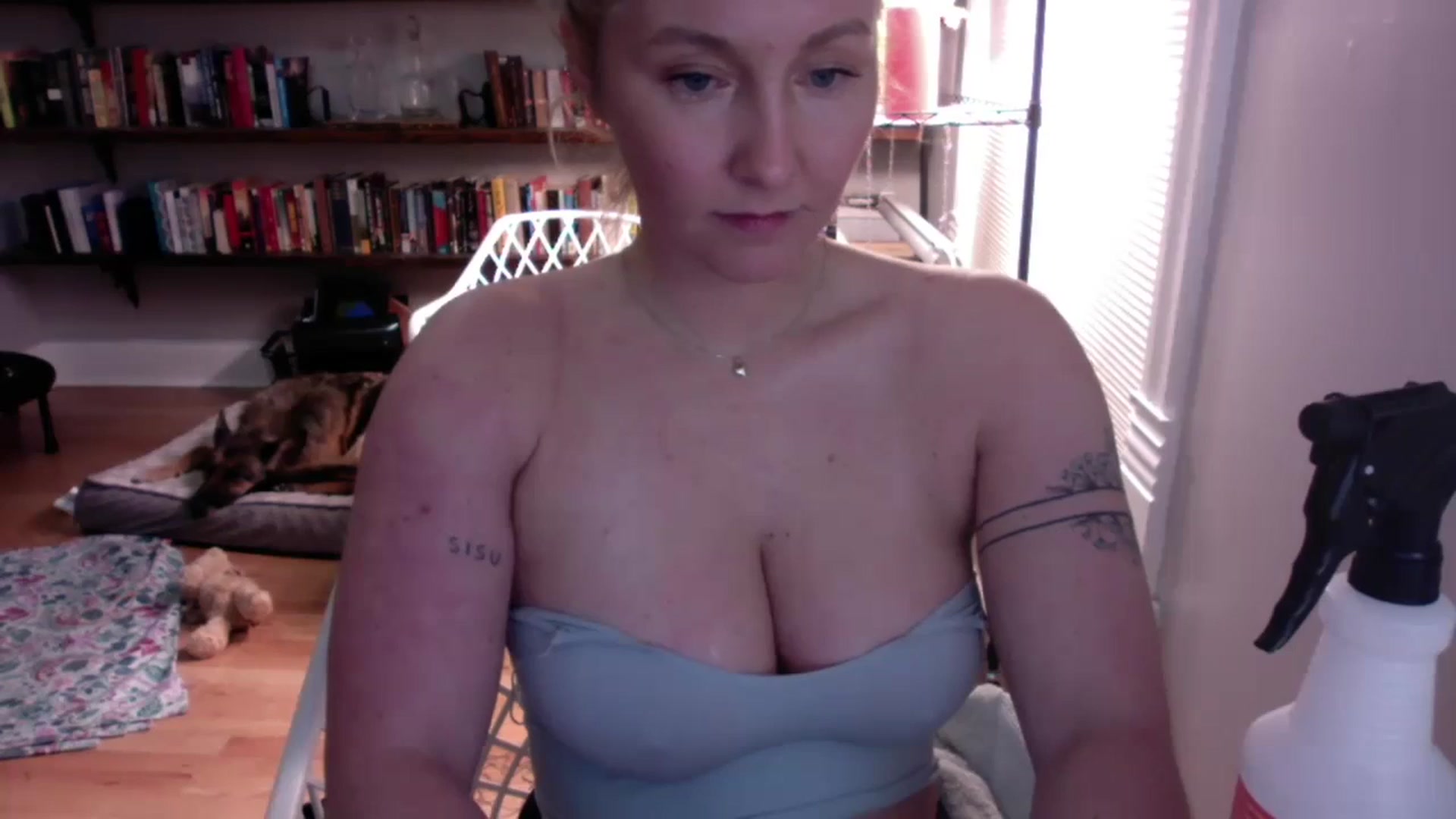 Gallery image thumbnail from BendyBlonde1's myfreecams stream on, 11/22/2023, 10:17 image 12 of 20