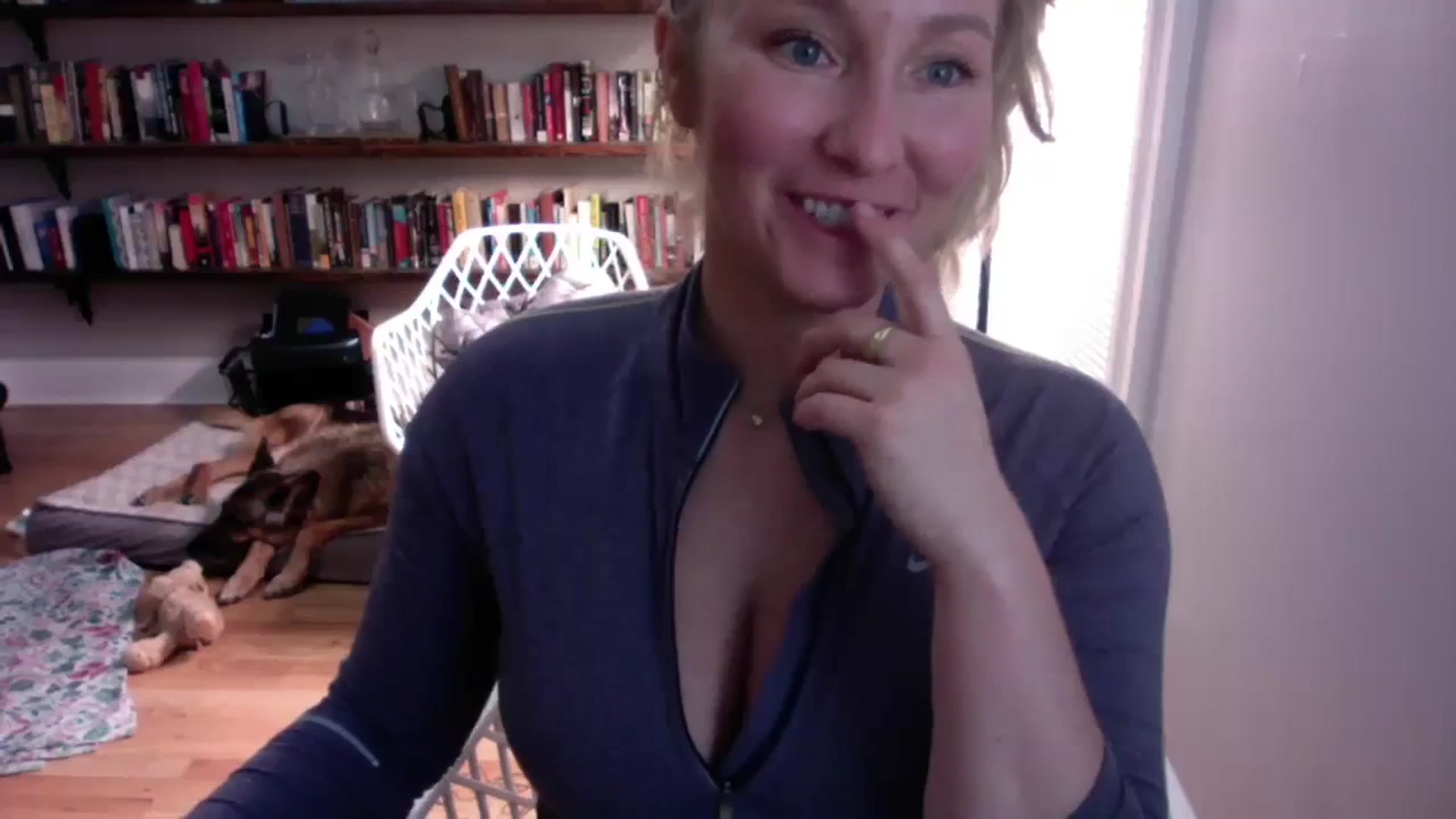 Gallery image thumbnail from BendyBlonde1's myfreecams stream on, 11/22/2023, 10:17 image 2 of 20