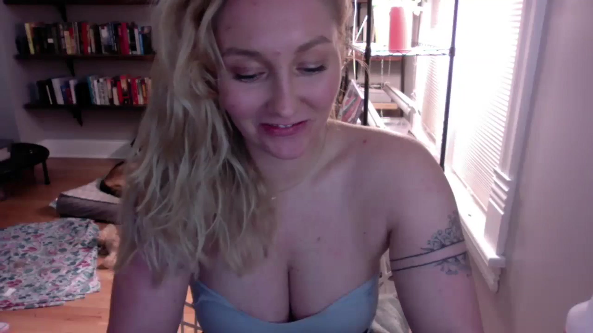 Gallery image thumbnail from BendyBlonde1's myfreecams stream on, 11/22/2023, 11:04 image 8 of 20