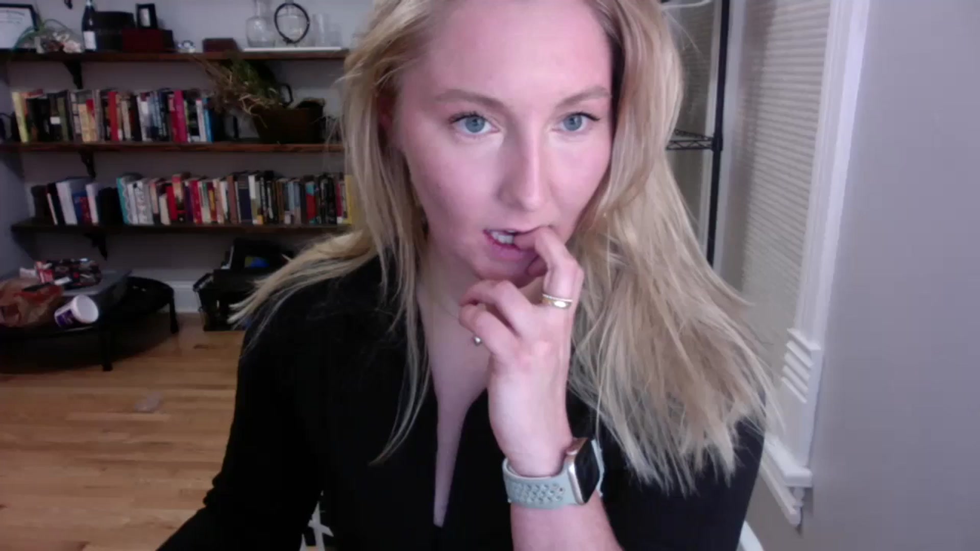 Gallery image thumbnail from BendyBlonde1's myfreecams stream on, 11/29/2023, 05:18 image 6 of 20