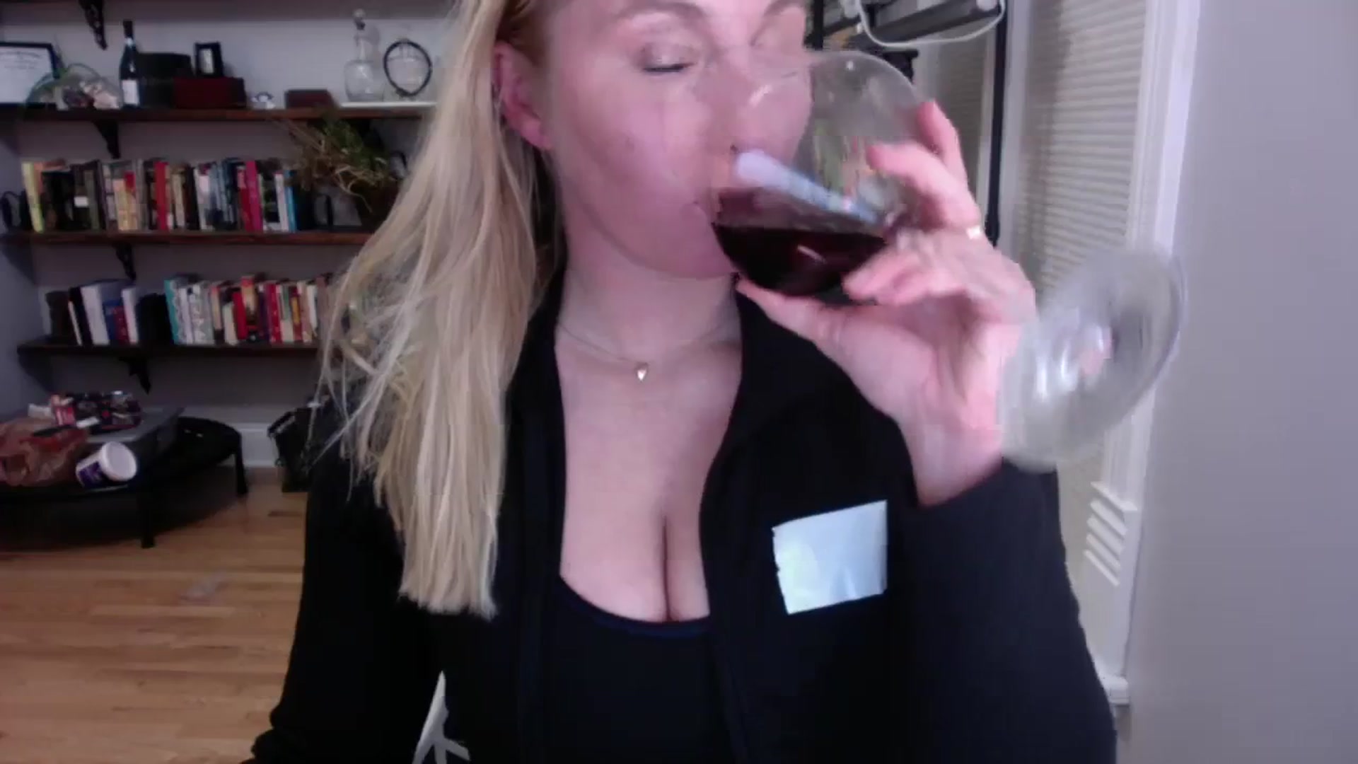 Gallery image thumbnail from BendyBlonde1's myfreecams stream on, 11/29/2023, 05:18 image 19 of 20