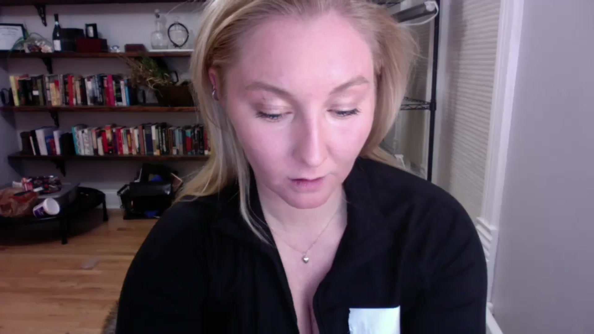 Gallery image thumbnail from BendyBlonde1's myfreecams stream on, 11/29/2023, 05:18 image 10 of 20