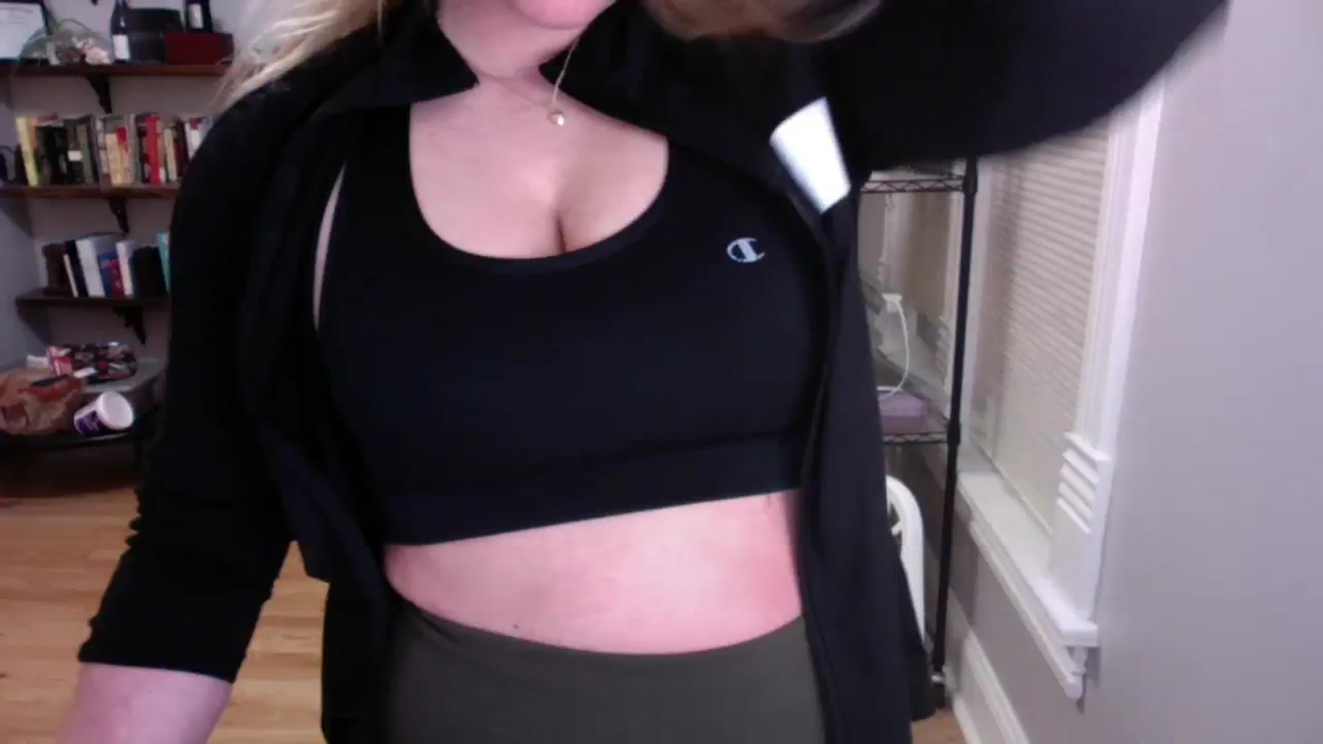 Gallery image thumbnail from BendyBlonde1's myfreecams stream on, 11/29/2023, 06:33 image 16 of 20