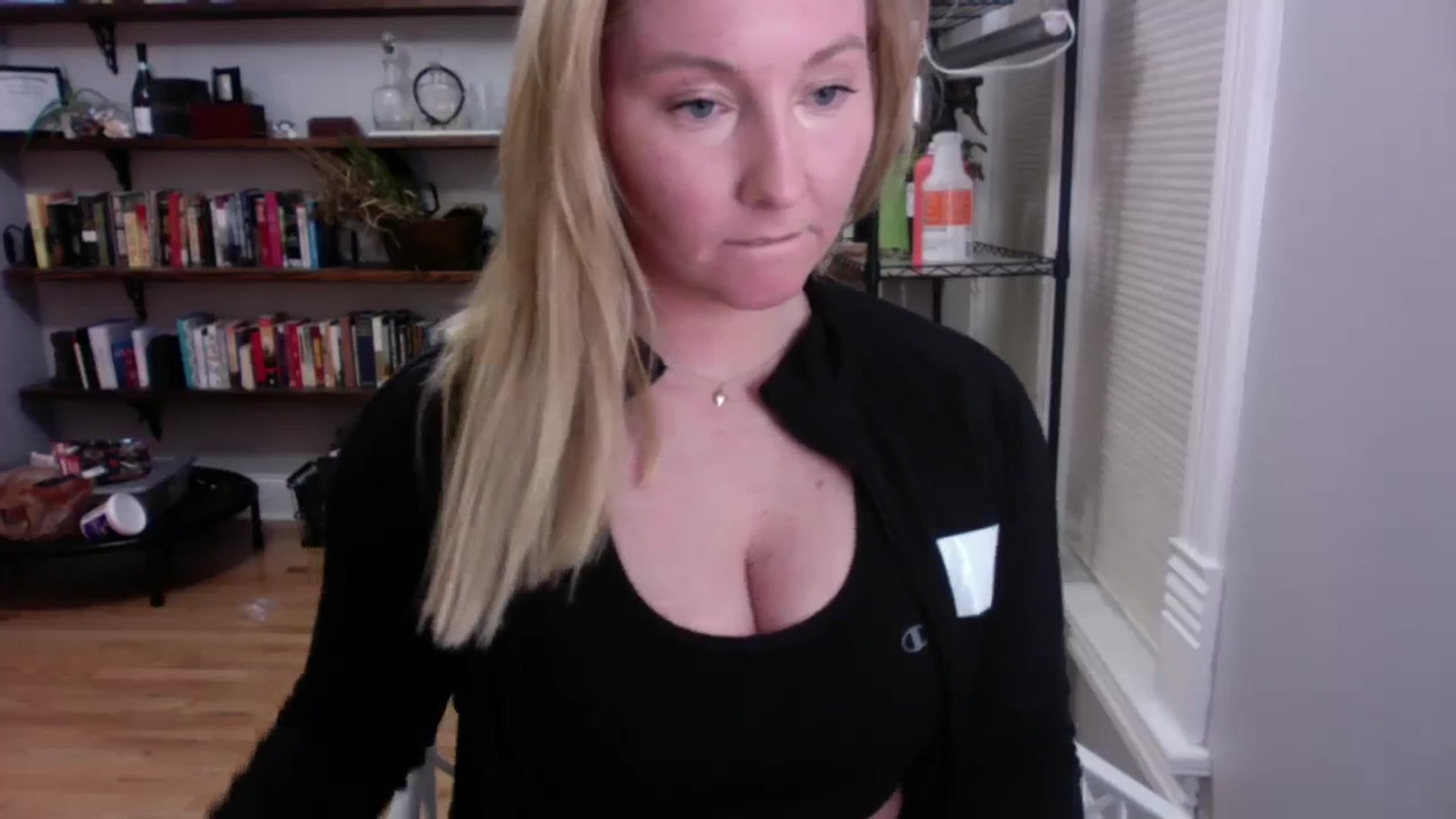 Gallery image thumbnail from BendyBlonde1's myfreecams stream on, 11/29/2023, 06:33 image 2 of 20