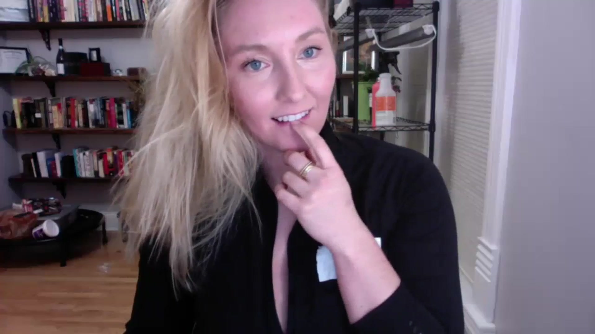 Gallery image thumbnail from BendyBlonde1's myfreecams stream on, 11/29/2023, 09:05 image 3 of 20