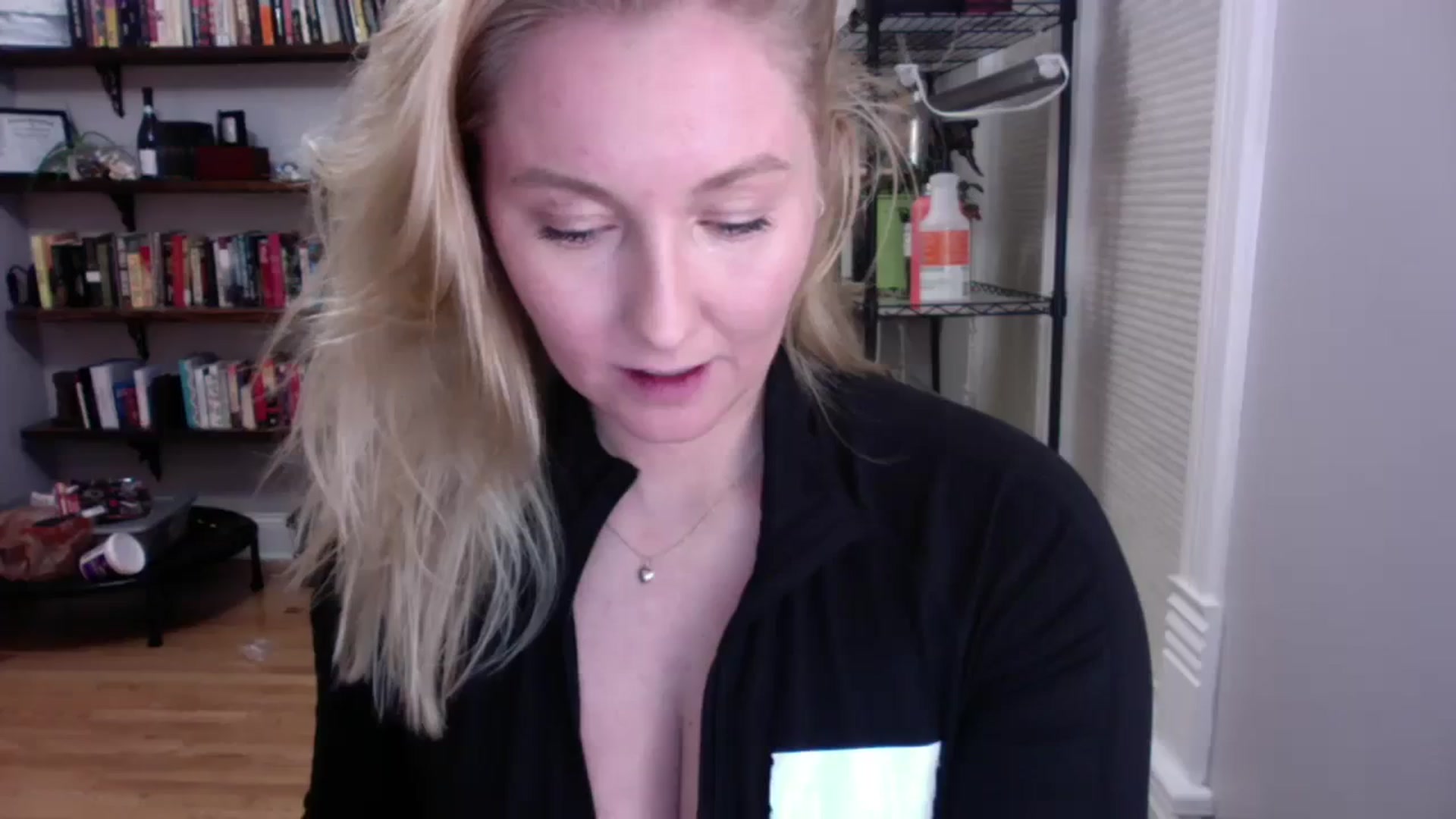 Gallery image thumbnail from BendyBlonde1's myfreecams stream on, 11/29/2023, 09:05 image 9 of 20