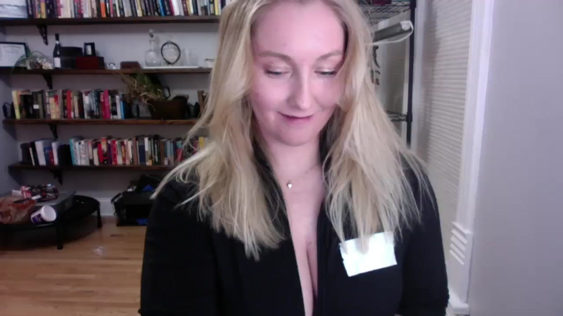 Gallery image thumbnail from BendyBlonde1's myfreecams stream on, 11/29/2023, 09:05 image 16 of 20