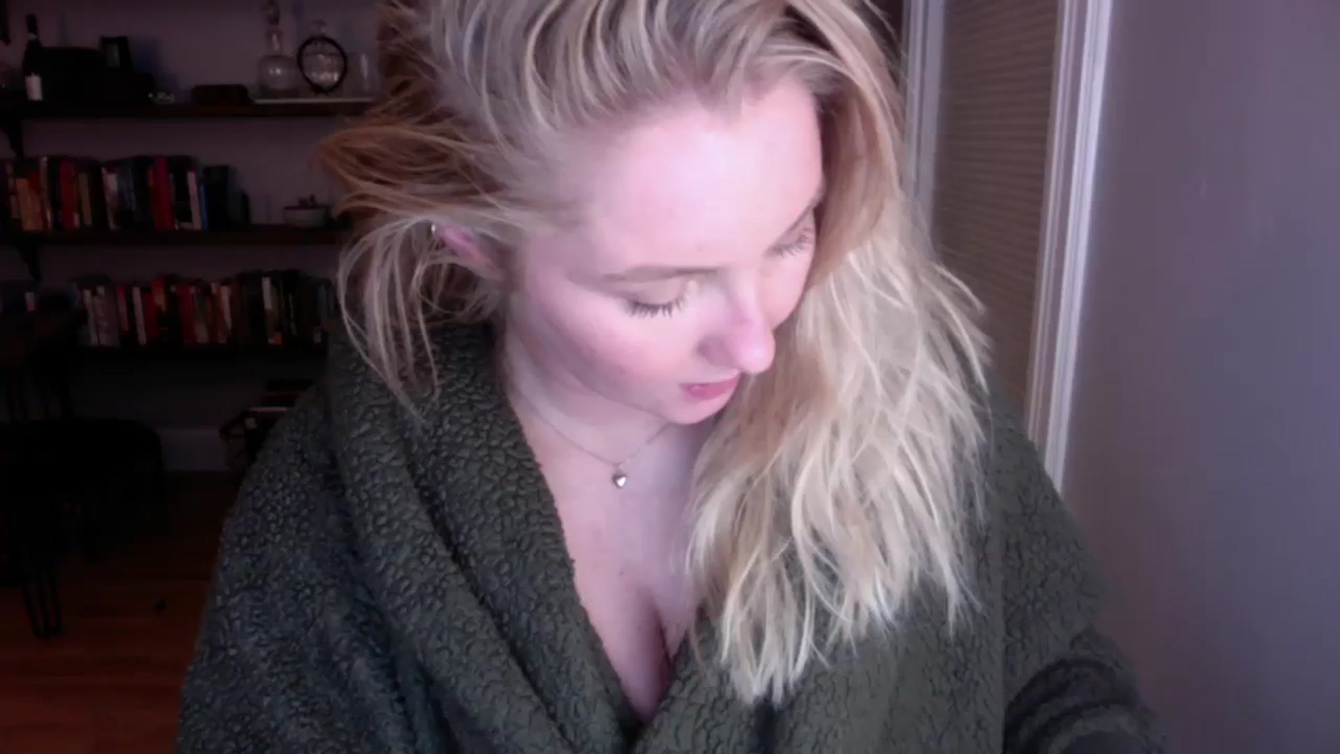 Gallery image thumbnail from BendyBlonde1's myfreecams stream on, 12/05/2023, 06:07 image 6 of 20