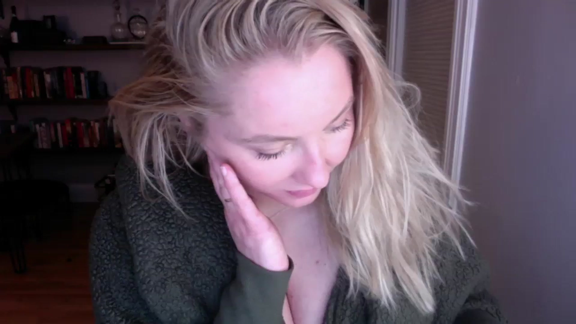 Gallery image thumbnail from BendyBlonde1's myfreecams stream on, 12/05/2023, 06:07 image 7 of 20