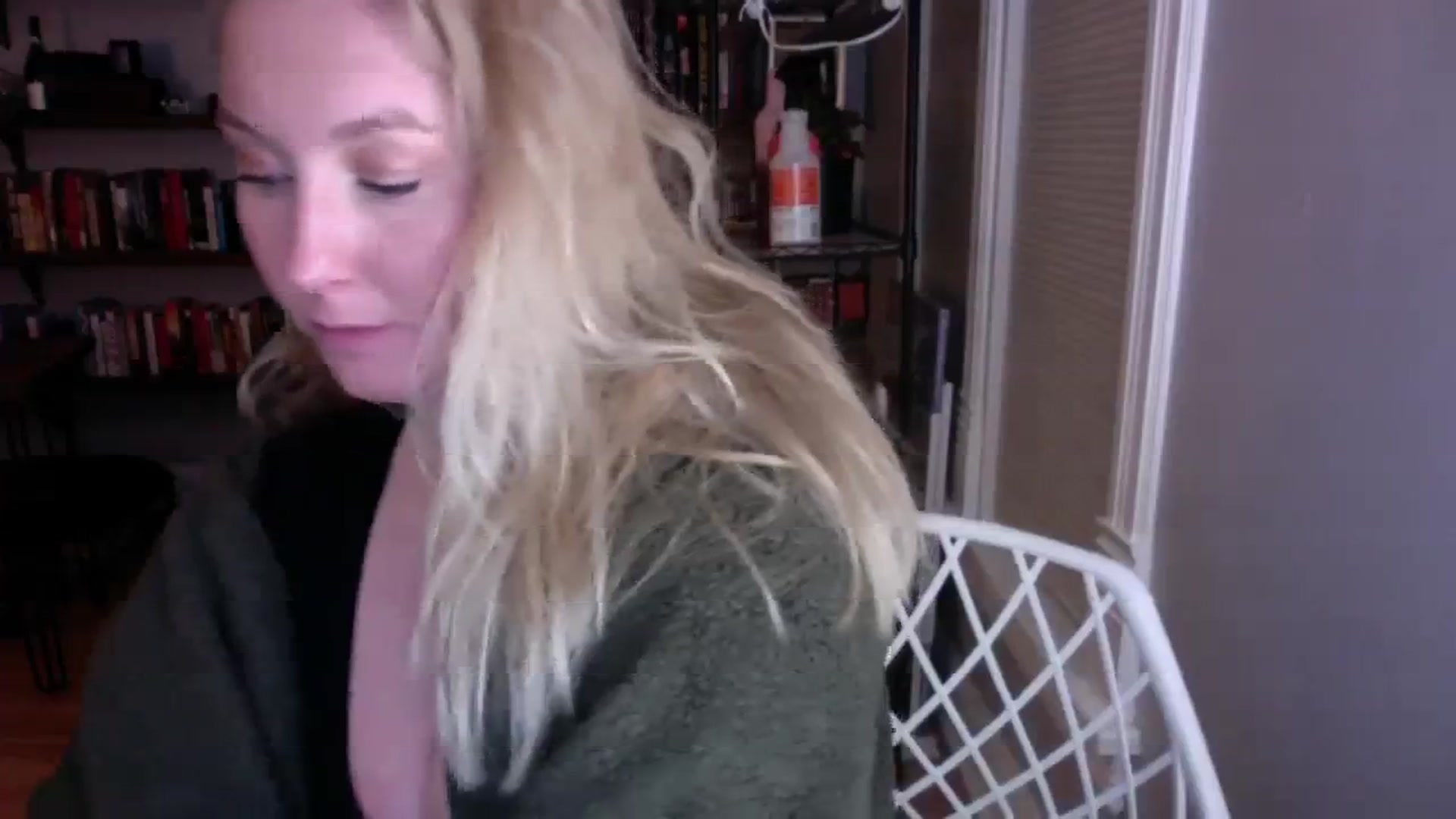 Gallery image thumbnail from BendyBlonde1's myfreecams stream on, 12/05/2023, 06:07 image 16 of 20