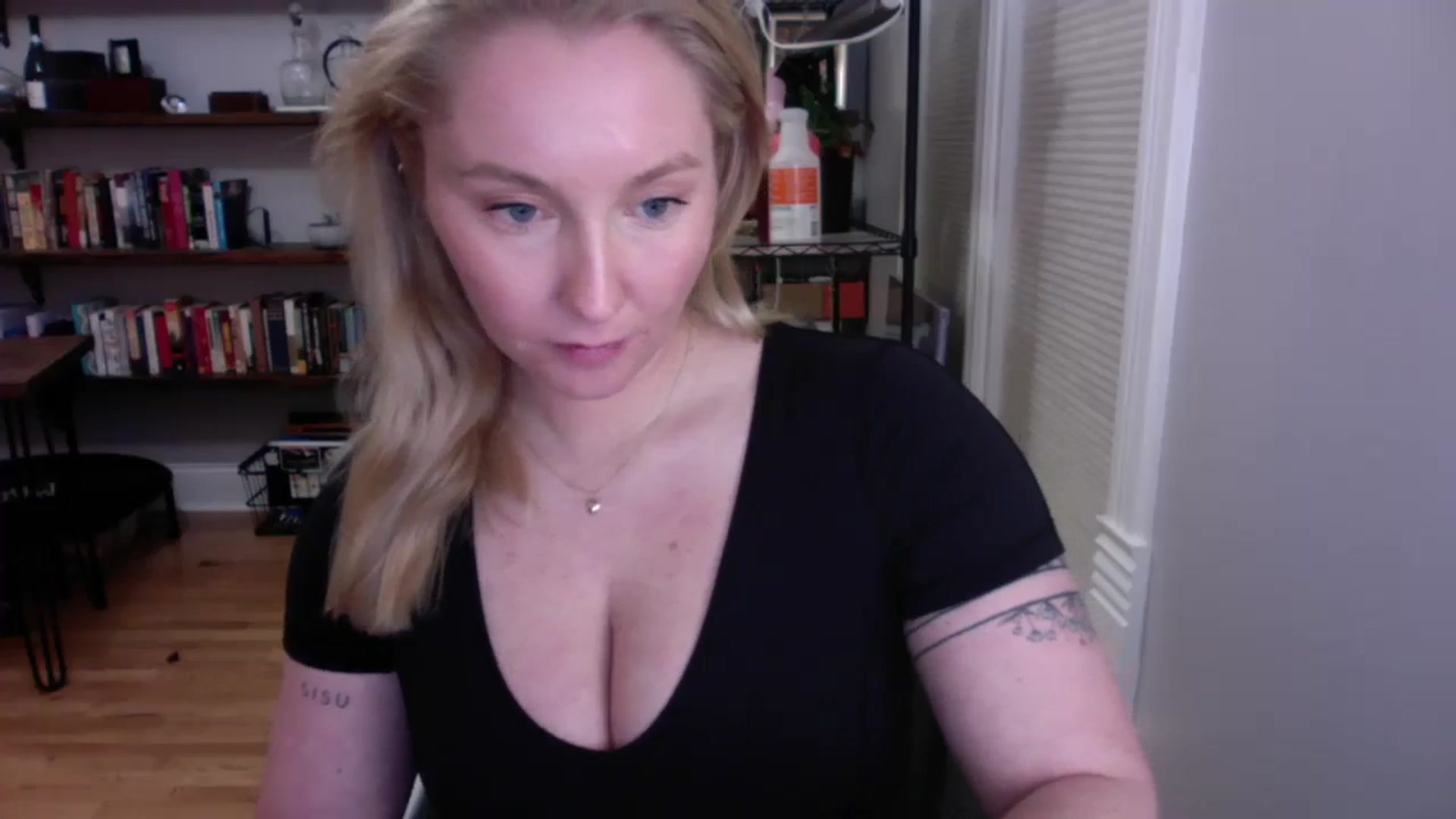 Gallery image thumbnail from BendyBlonde1's myfreecams stream on, 12/05/2023, 09:14 image 18 of 20