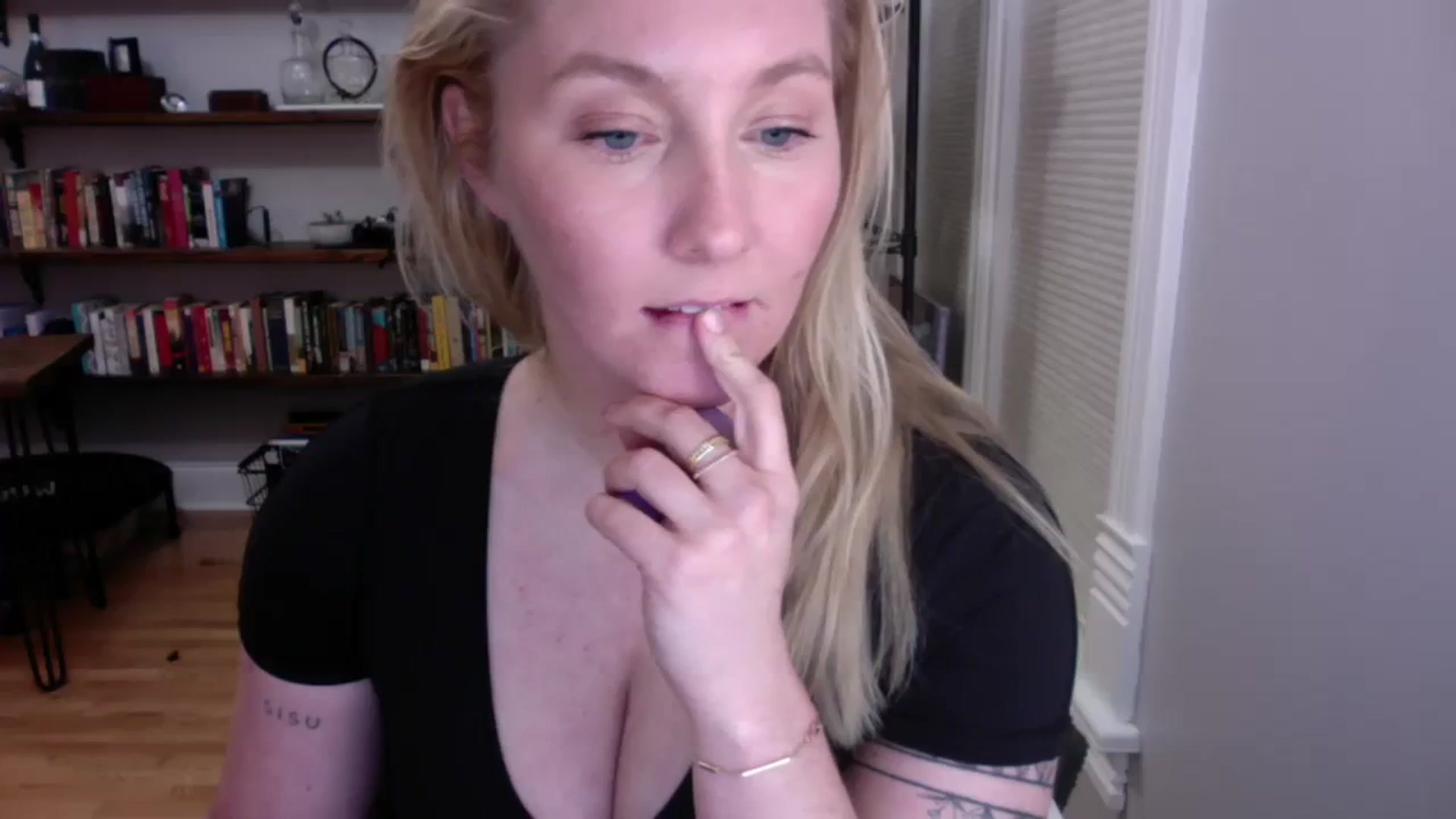 Gallery image thumbnail from BendyBlonde1's myfreecams stream on, 12/05/2023, 09:14 image 14 of 20