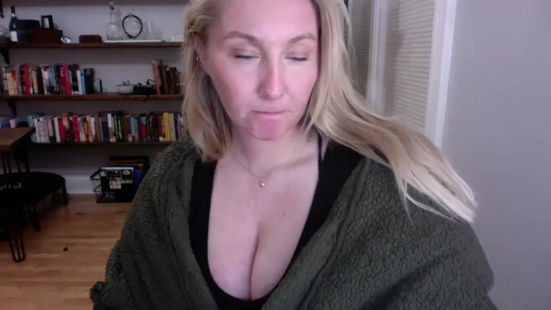 Gallery image thumbnail from BendyBlonde1's myfreecams stream on, 12/05/2023, 09:14 image 6 of 20