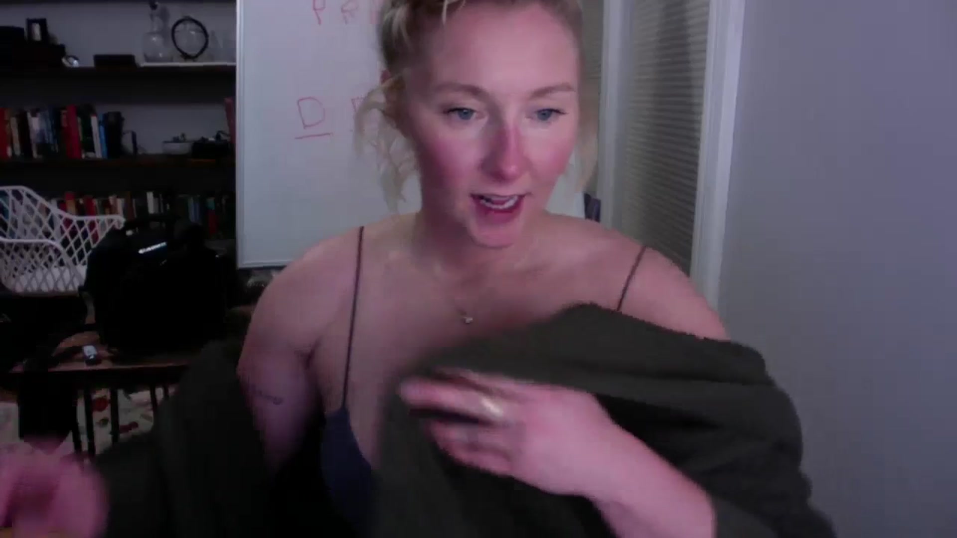 Gallery image thumbnail from BendyBlonde1's myfreecams stream on, 12/22/2023, 06:36 image 14 of 20