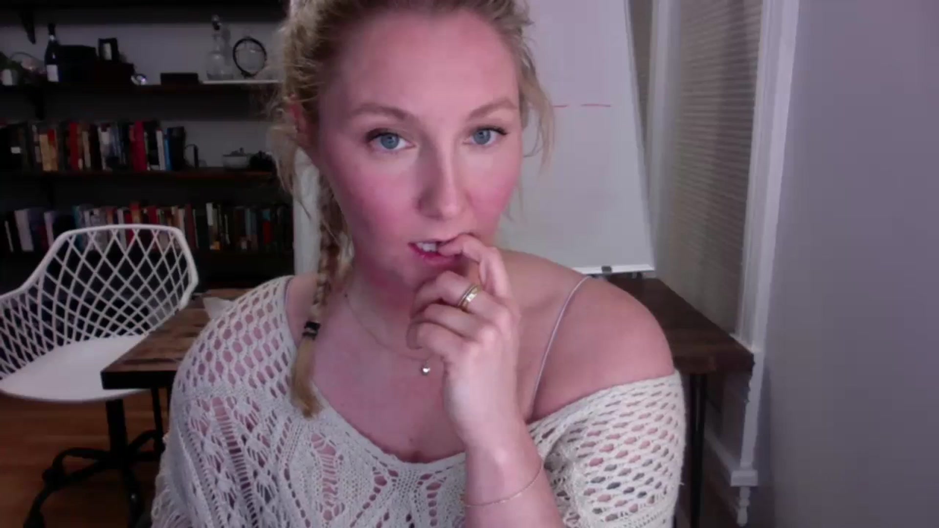 Gallery image thumbnail from BendyBlonde1's myfreecams stream on, 12/27/2023, 03:42 image 13 of 20