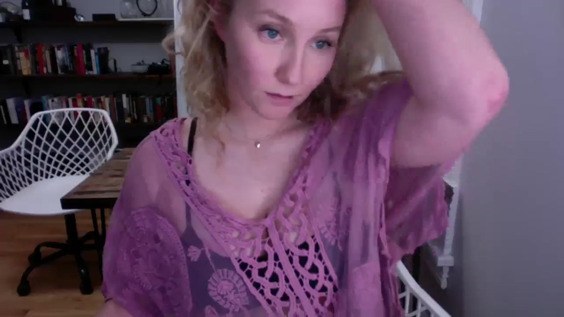 Gallery image thumbnail from BendyBlonde1's myfreecams stream on, 12/27/2023, 08:01 image 10 of 20