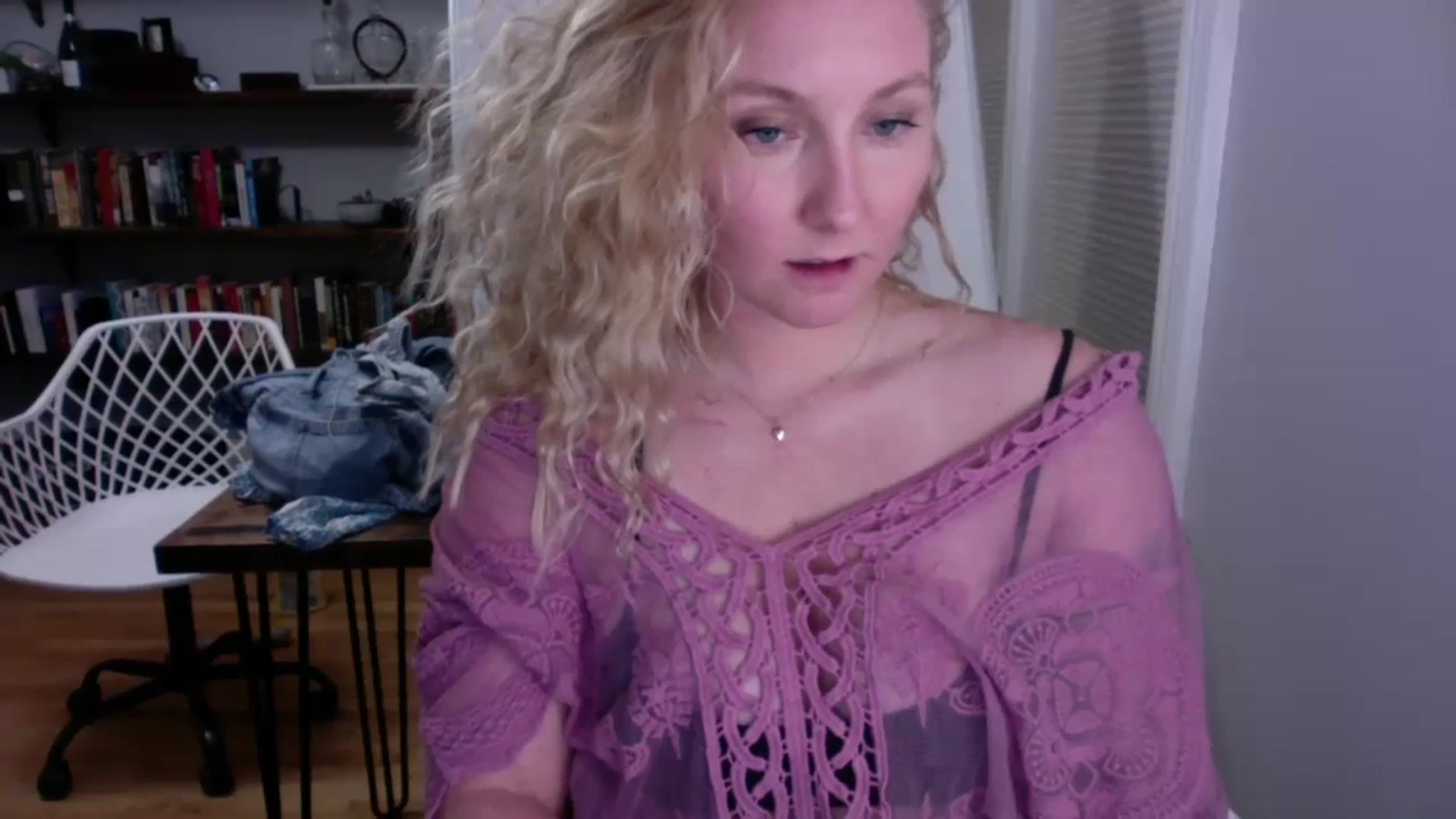 Gallery image thumbnail from BendyBlonde1's myfreecams stream on, 12/27/2023, 08:01 image 13 of 20