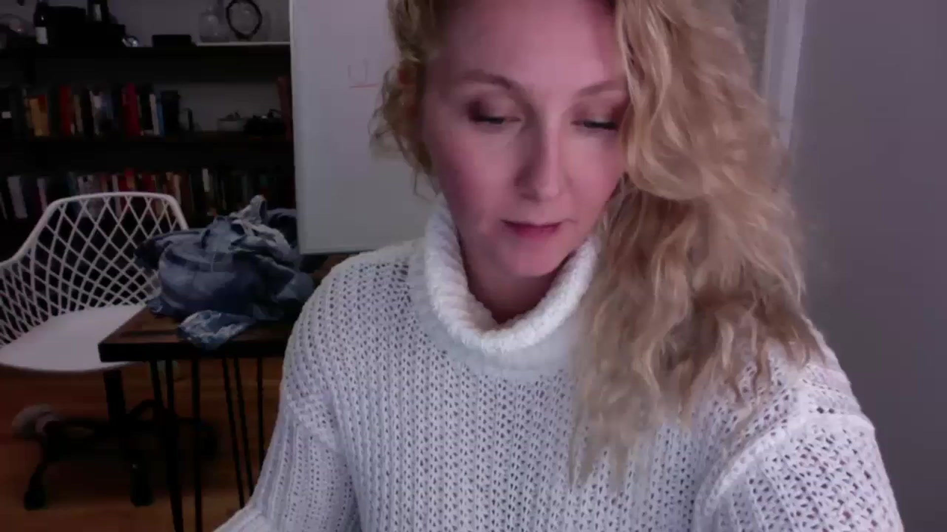 Gallery image thumbnail from BendyBlonde1's myfreecams stream on, 12/27/2023, 08:01 image 20 of 20