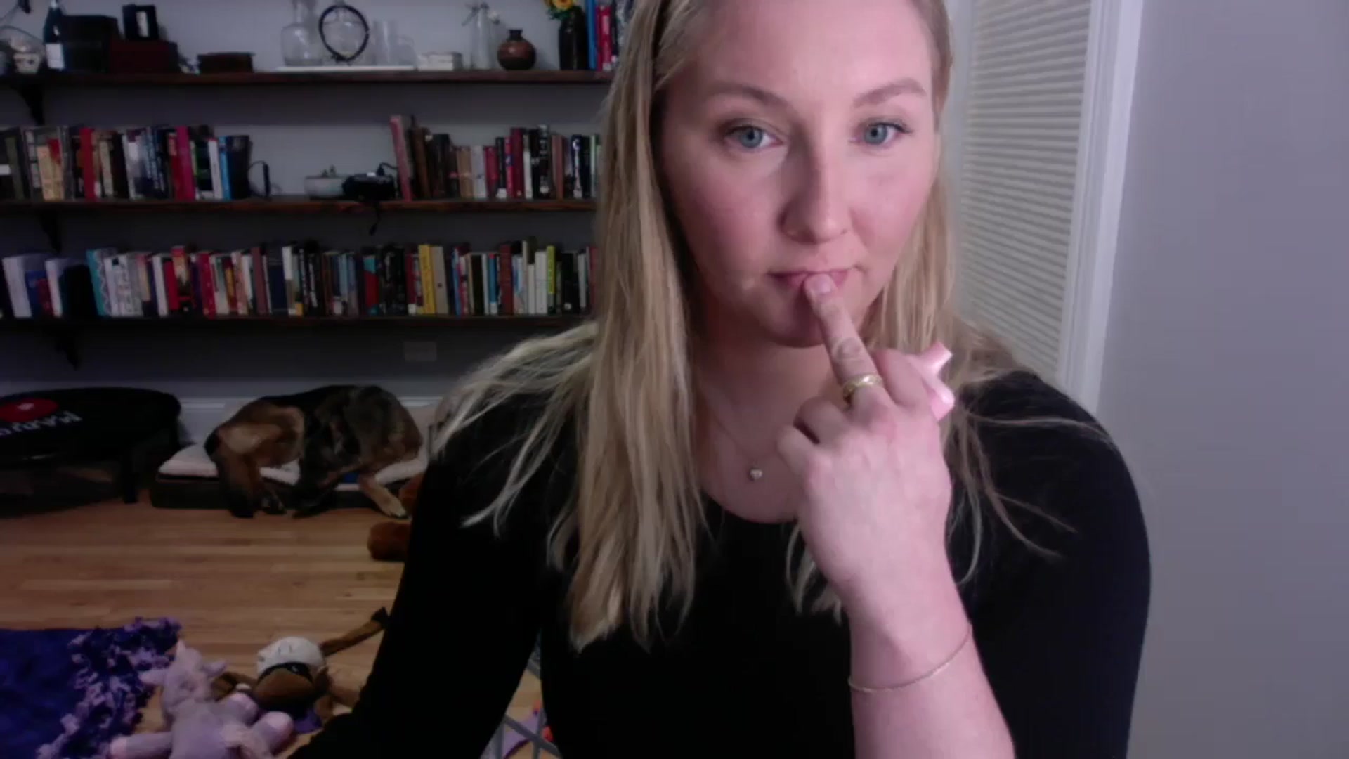 Gallery image thumbnail from BendyBlonde1's myfreecams stream on, 01/10/2024, 03:40 image 10 of 20