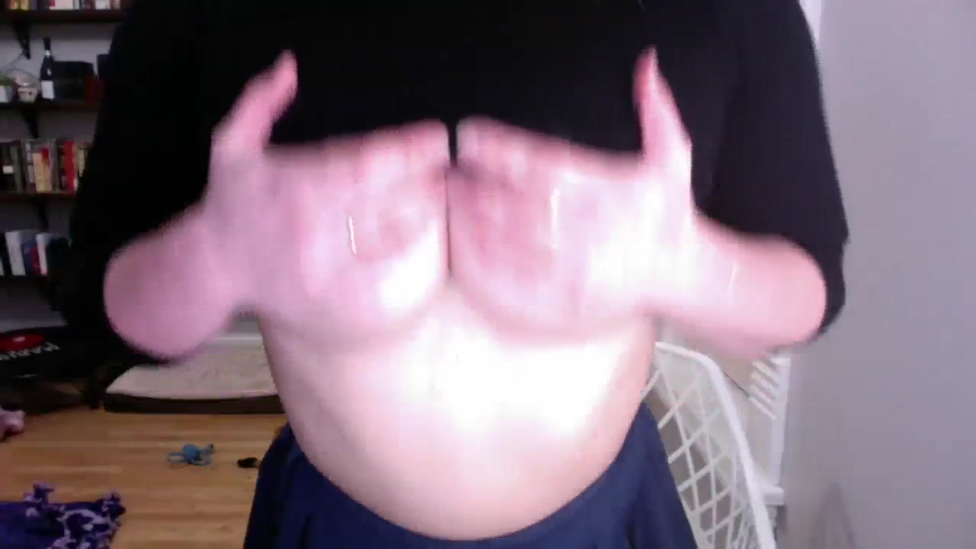 Gallery image thumbnail from BendyBlonde1's myfreecams stream on, 01/10/2024, 05:49 image 8 of 20